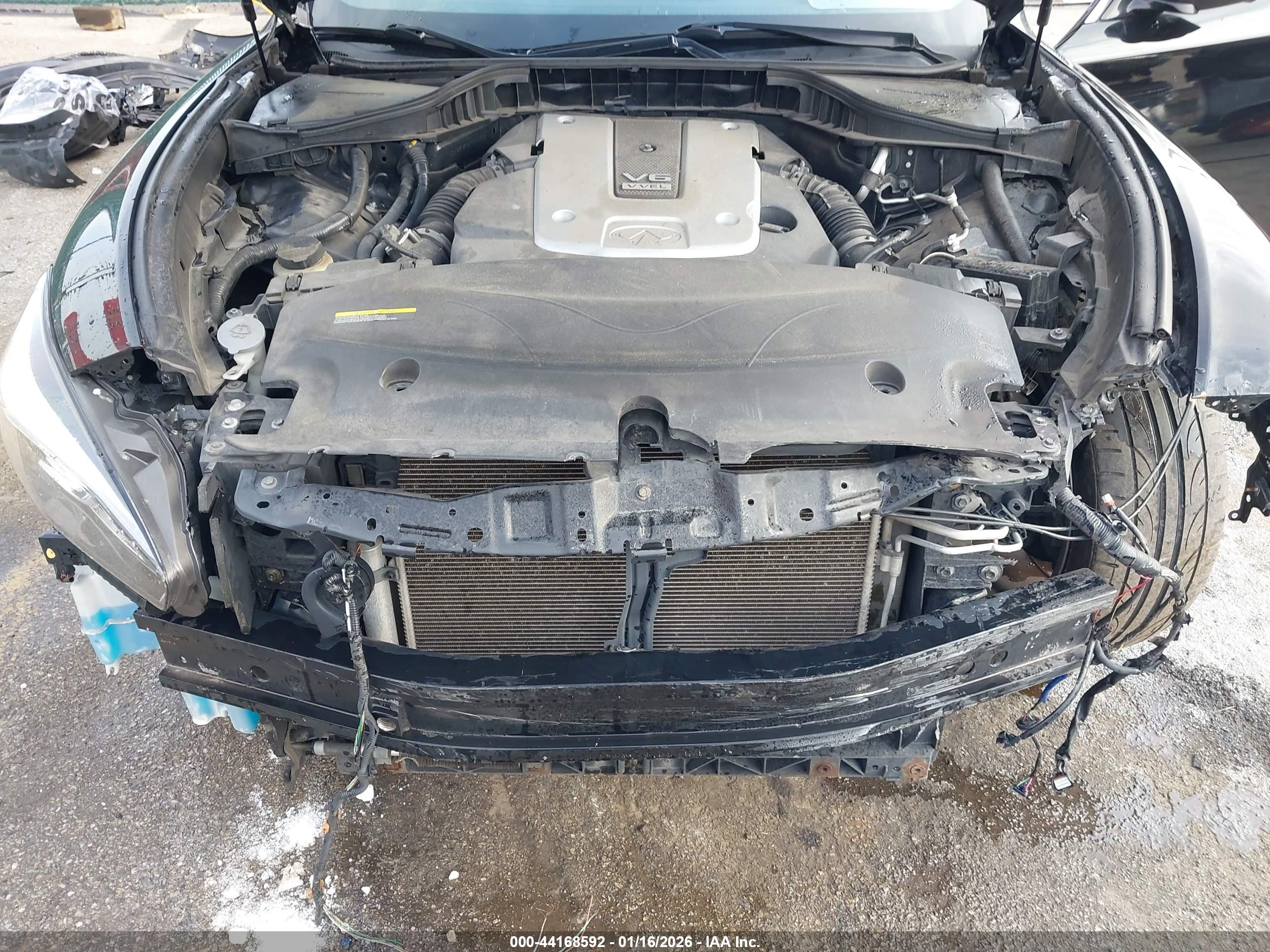 INFINITI Q70 image 10