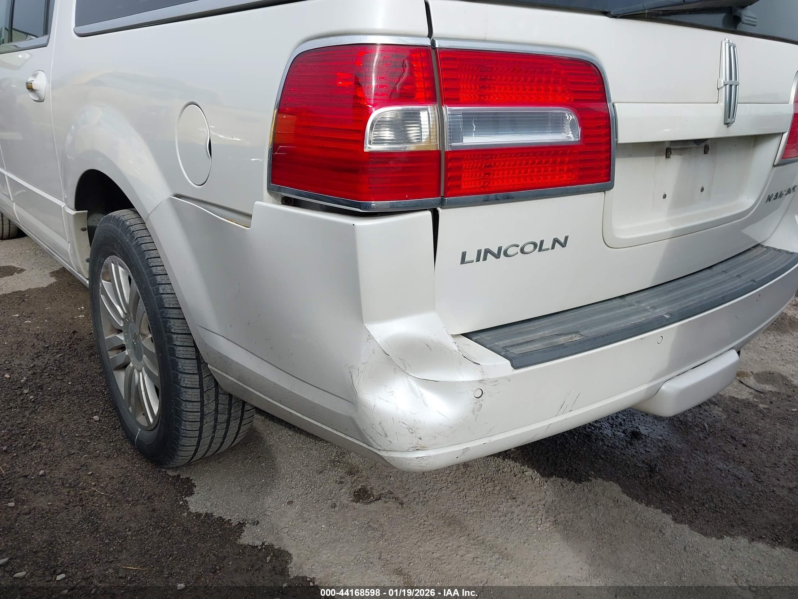LINCOLN NAVIGATOR image 6
