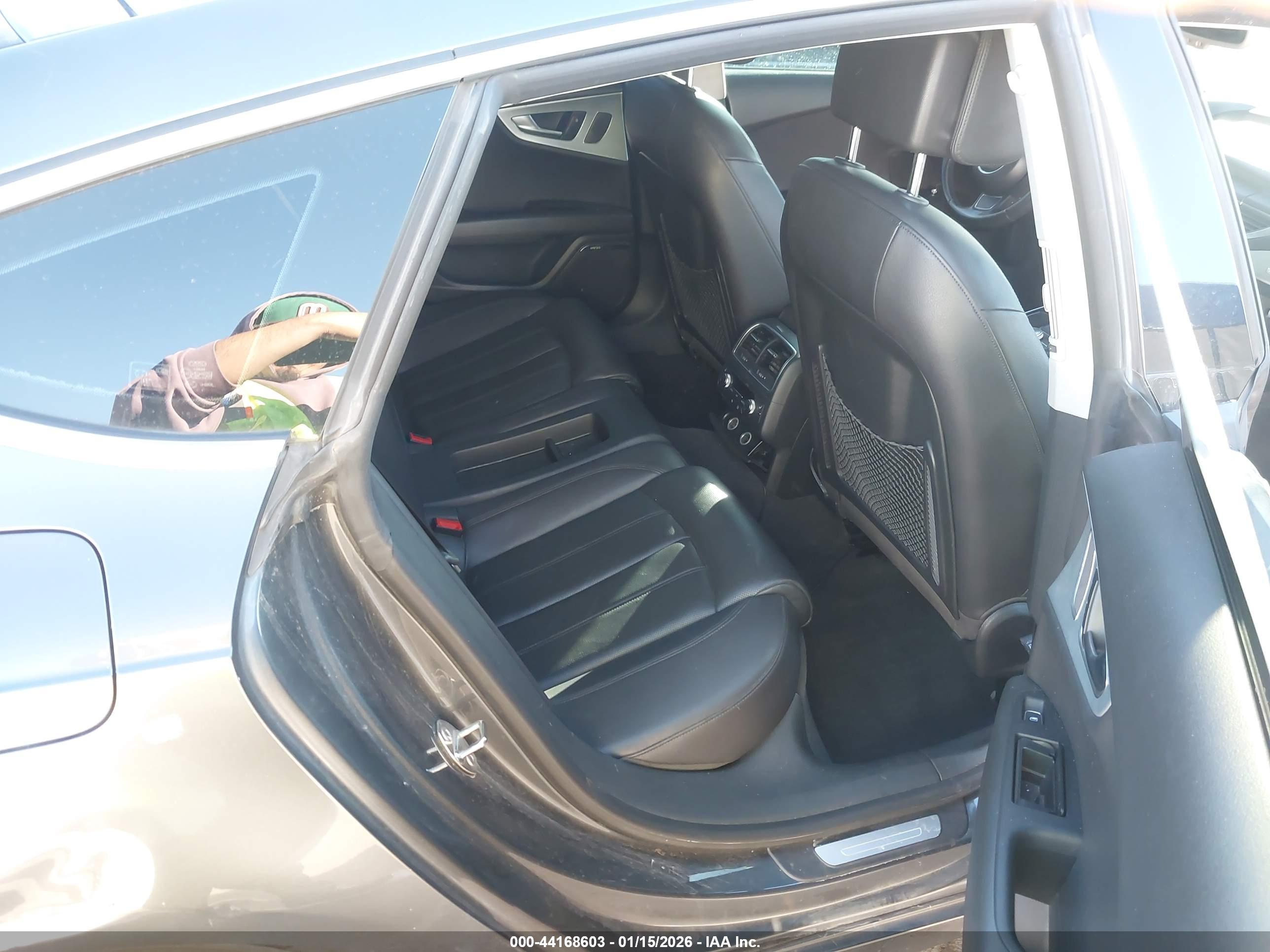 AUDI A7 image 8