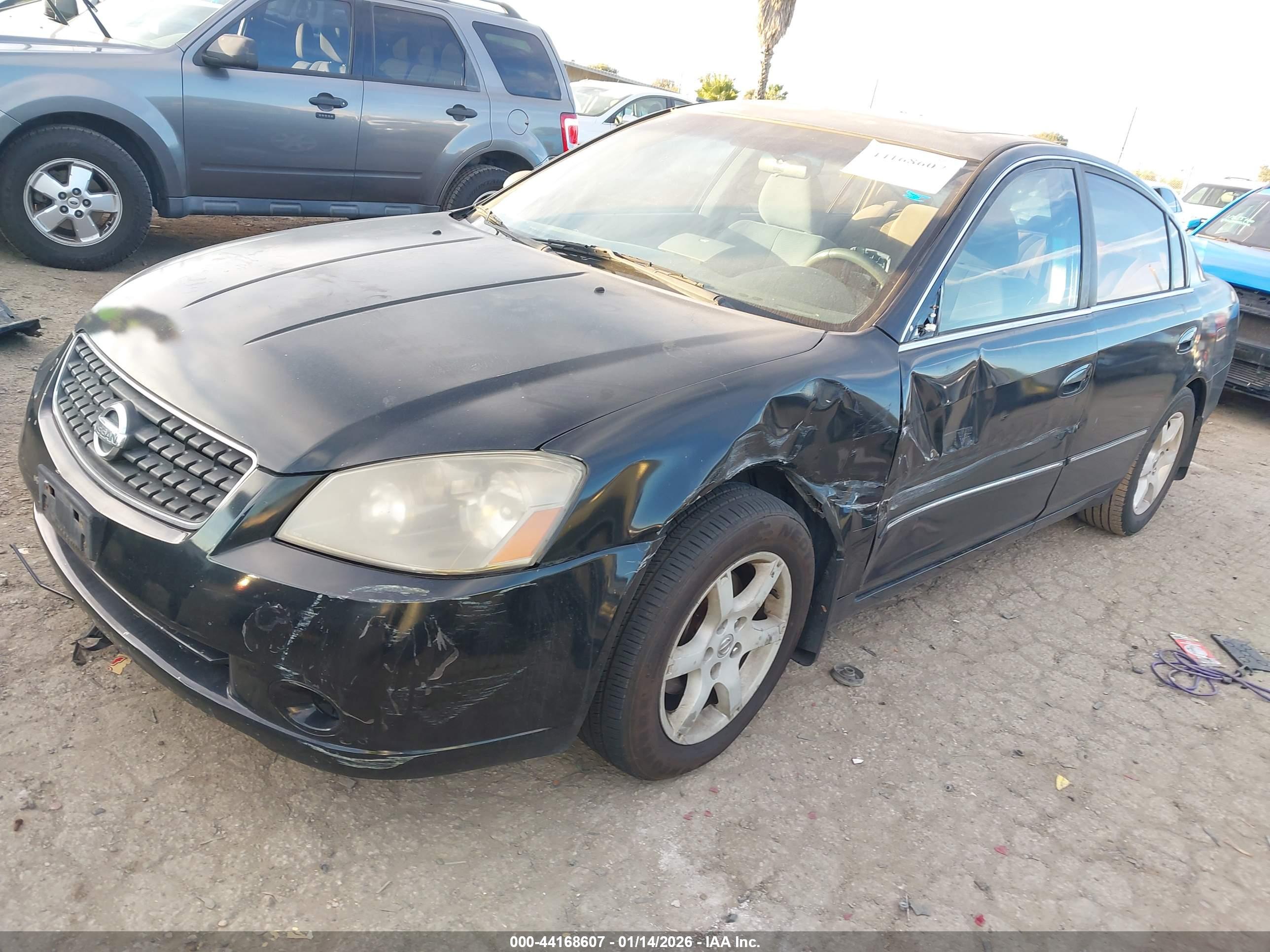 NISSAN ALTIMA image 2