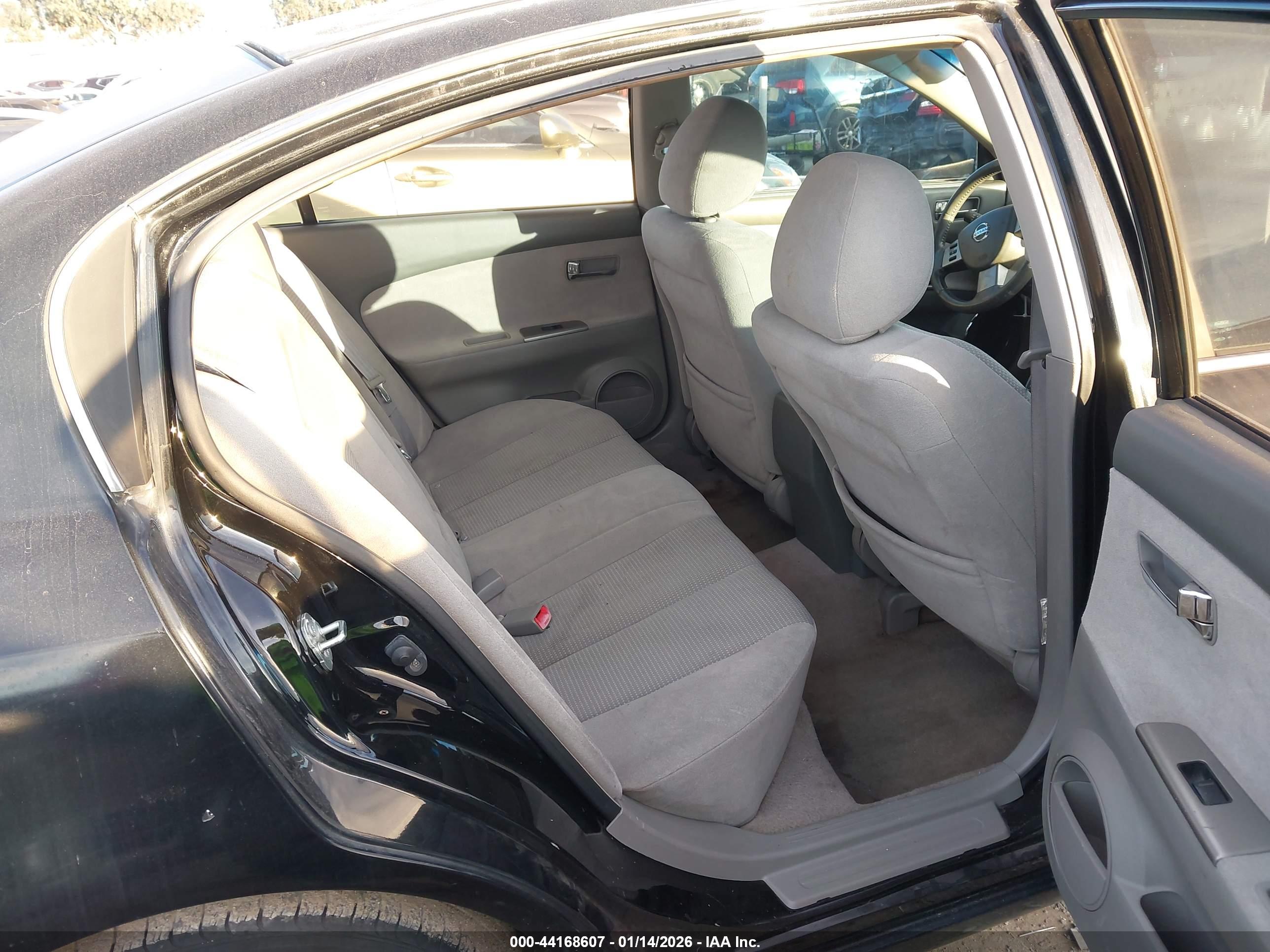 NISSAN ALTIMA image 8