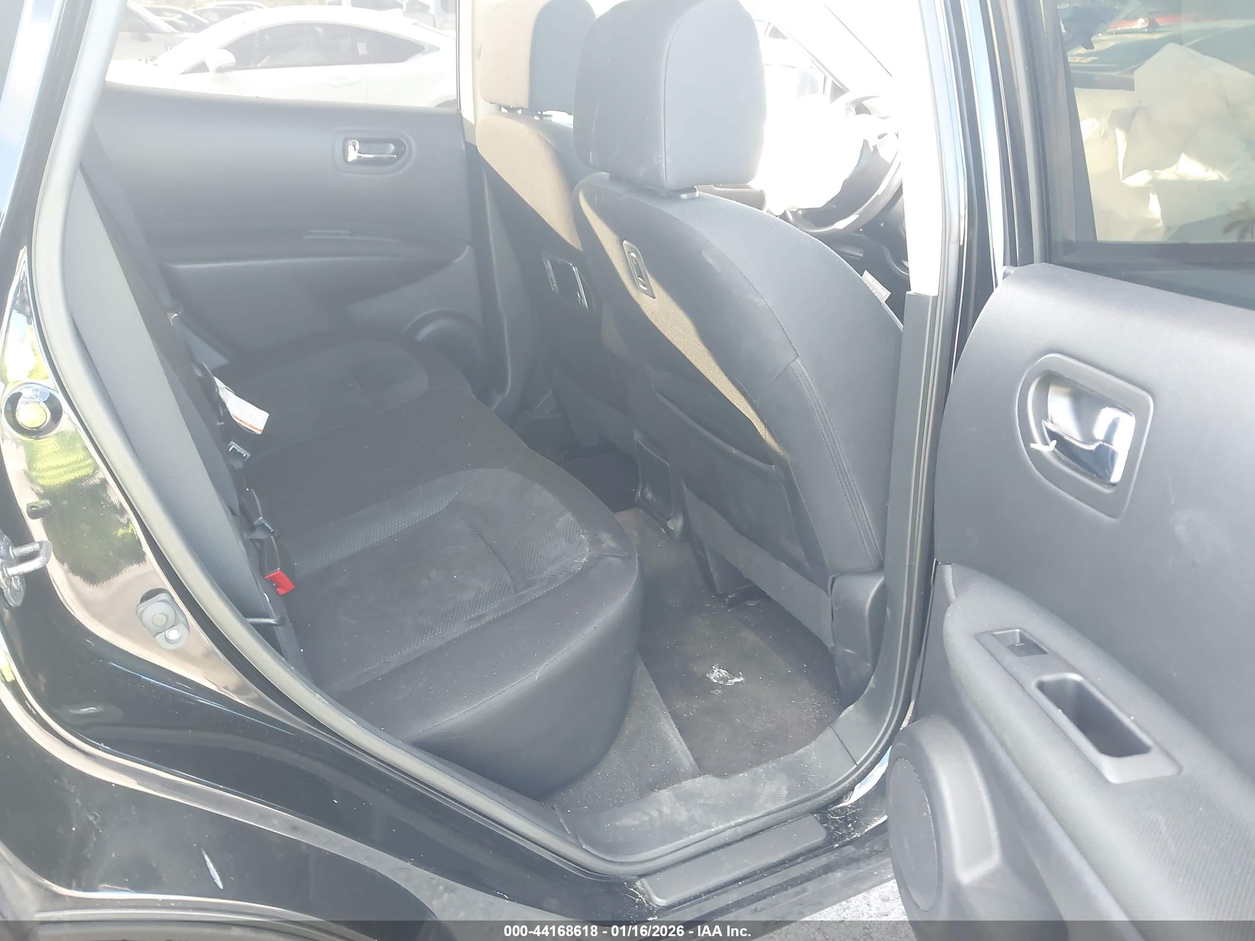 NISSAN ROGUE image 8