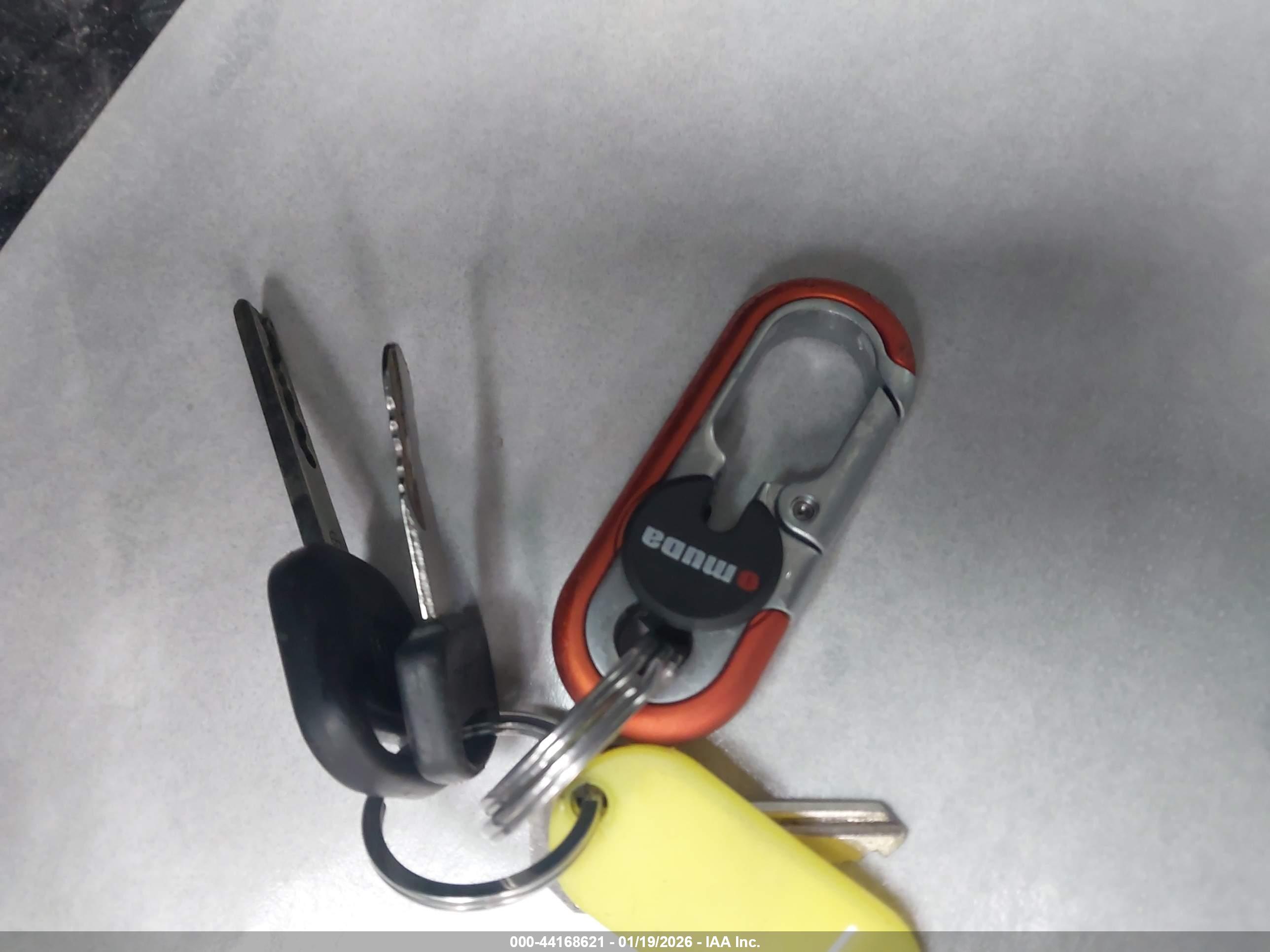 CHEVROLET EXPRESS image 11