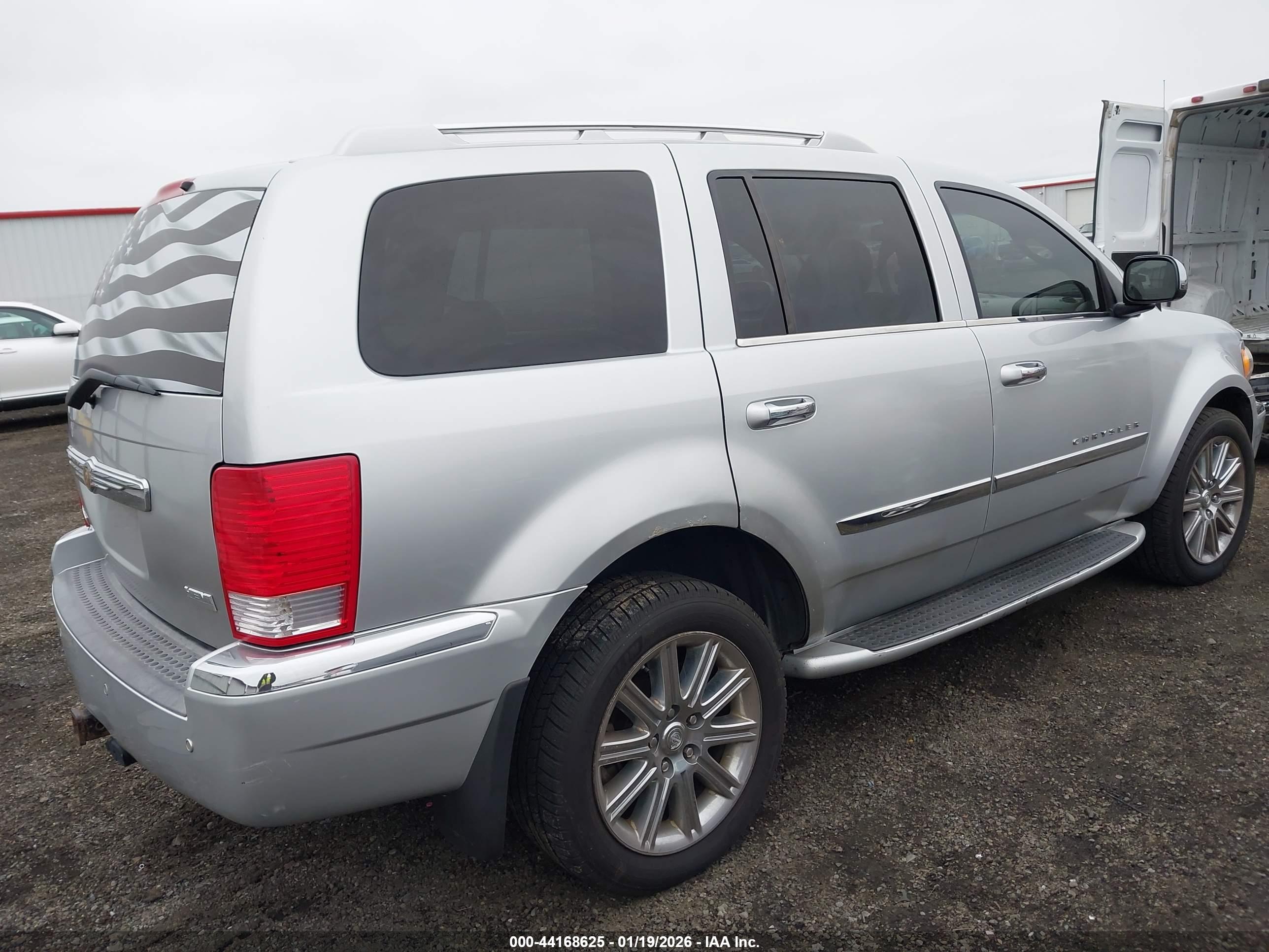 CHRYSLER ASPEN image 4