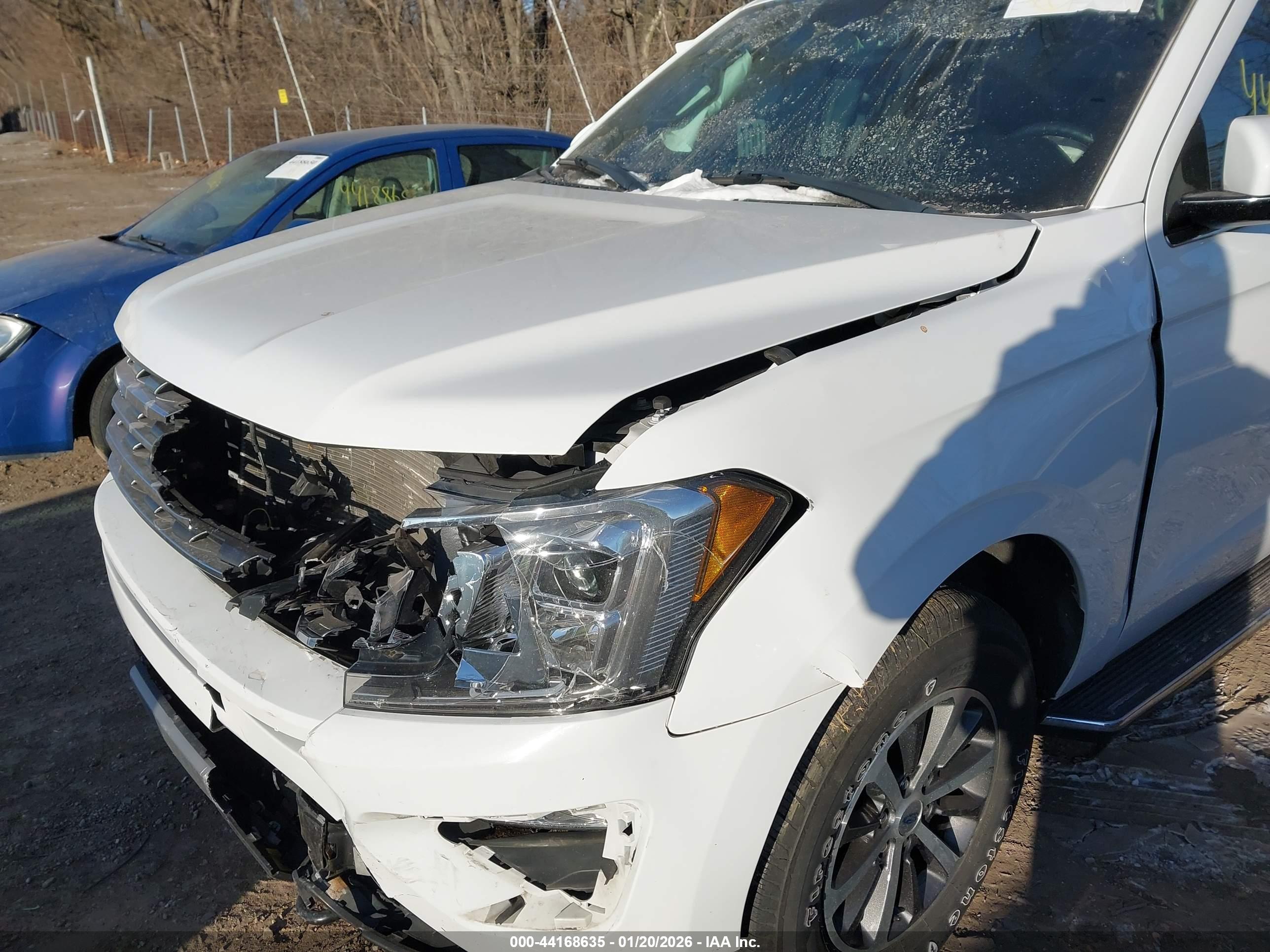 FORD EXPEDITION image 6