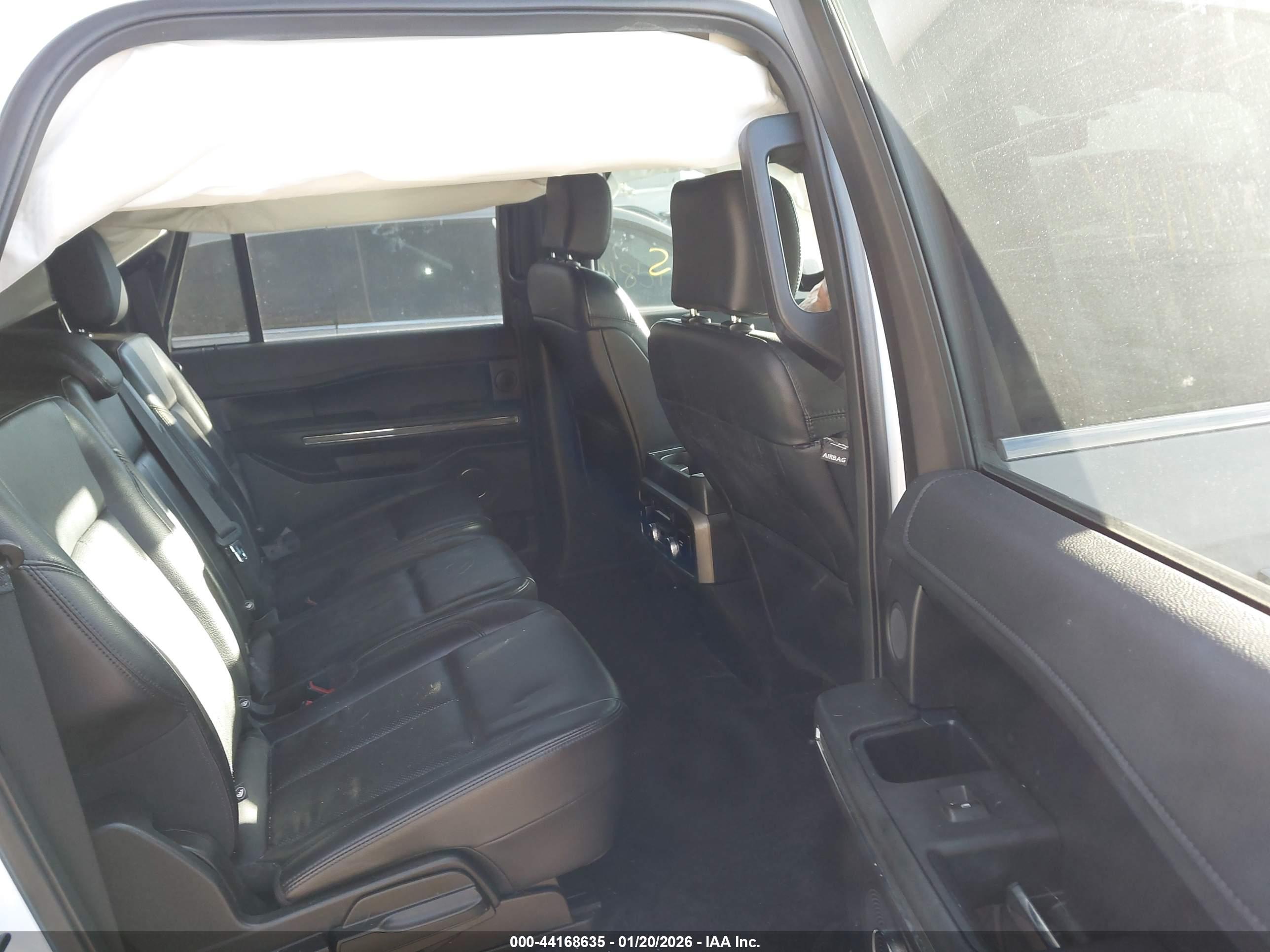 FORD EXPEDITION image 8