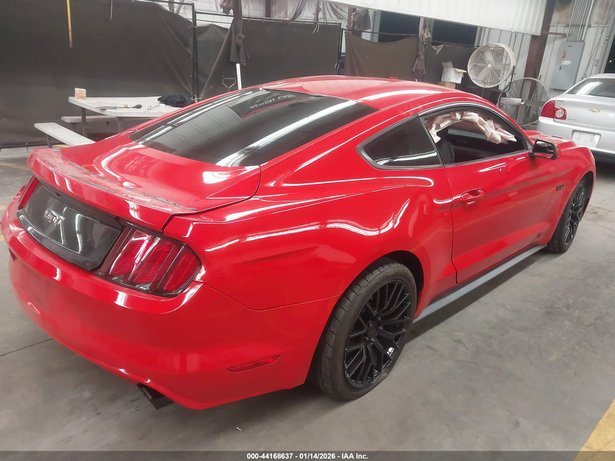 FORD MUSTANG image 4