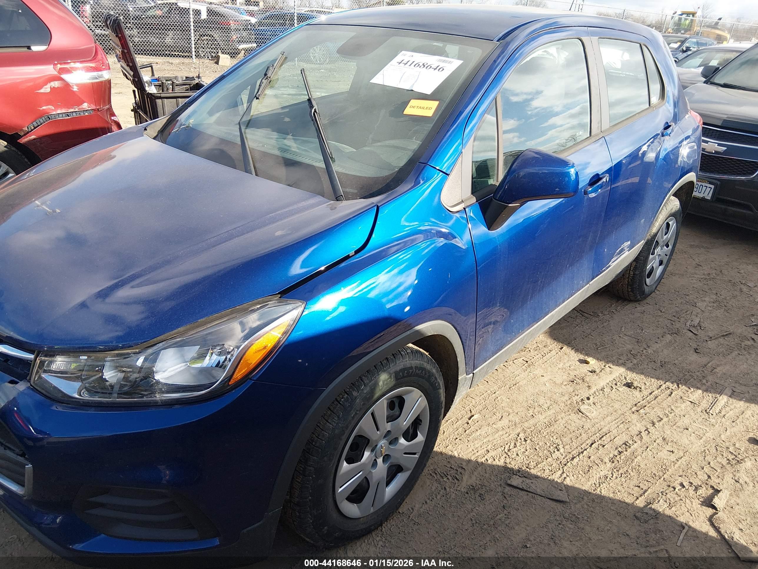 CHEVROLET TRAX image 2