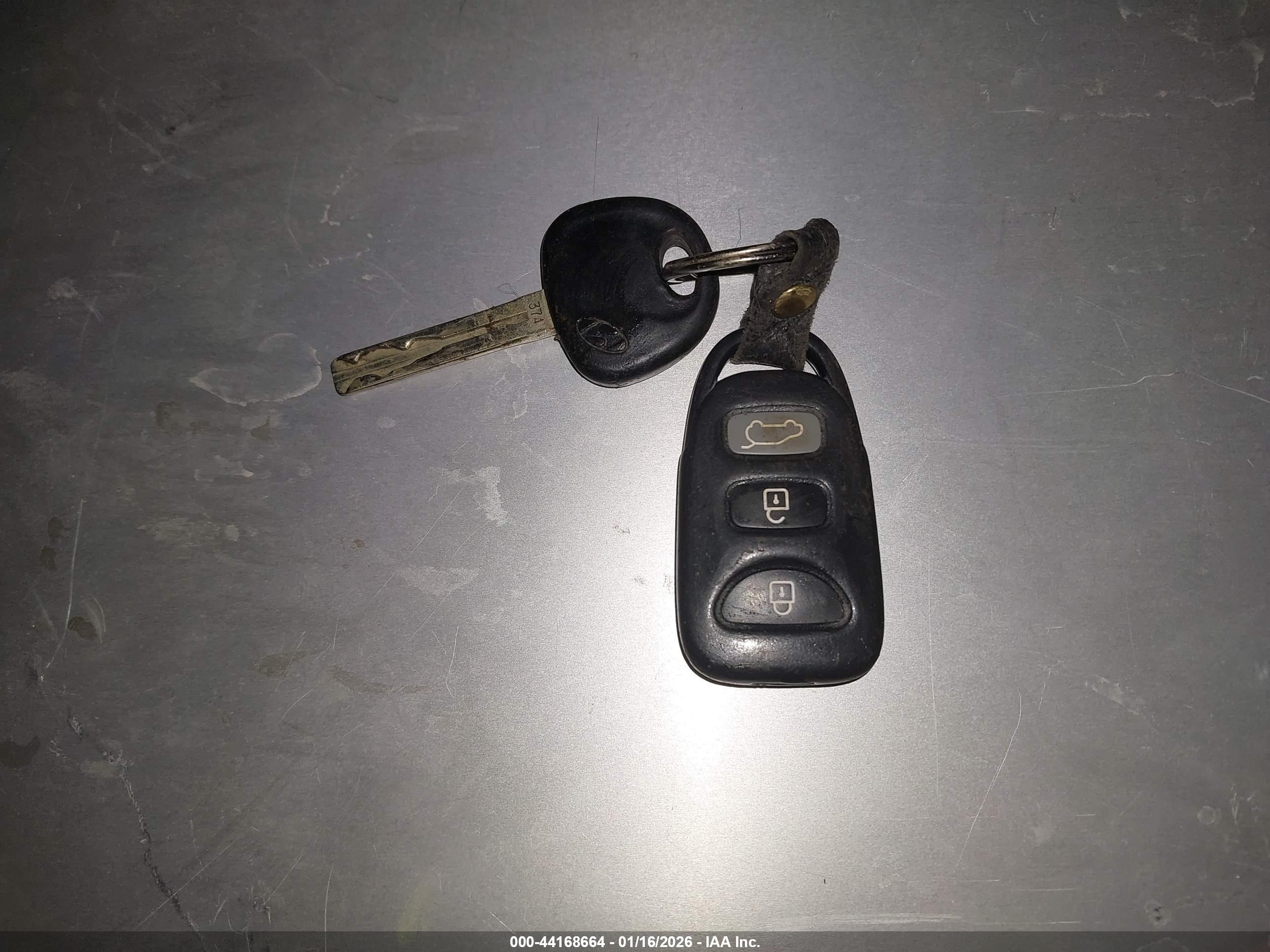HYUNDAI ELANTRA image 11