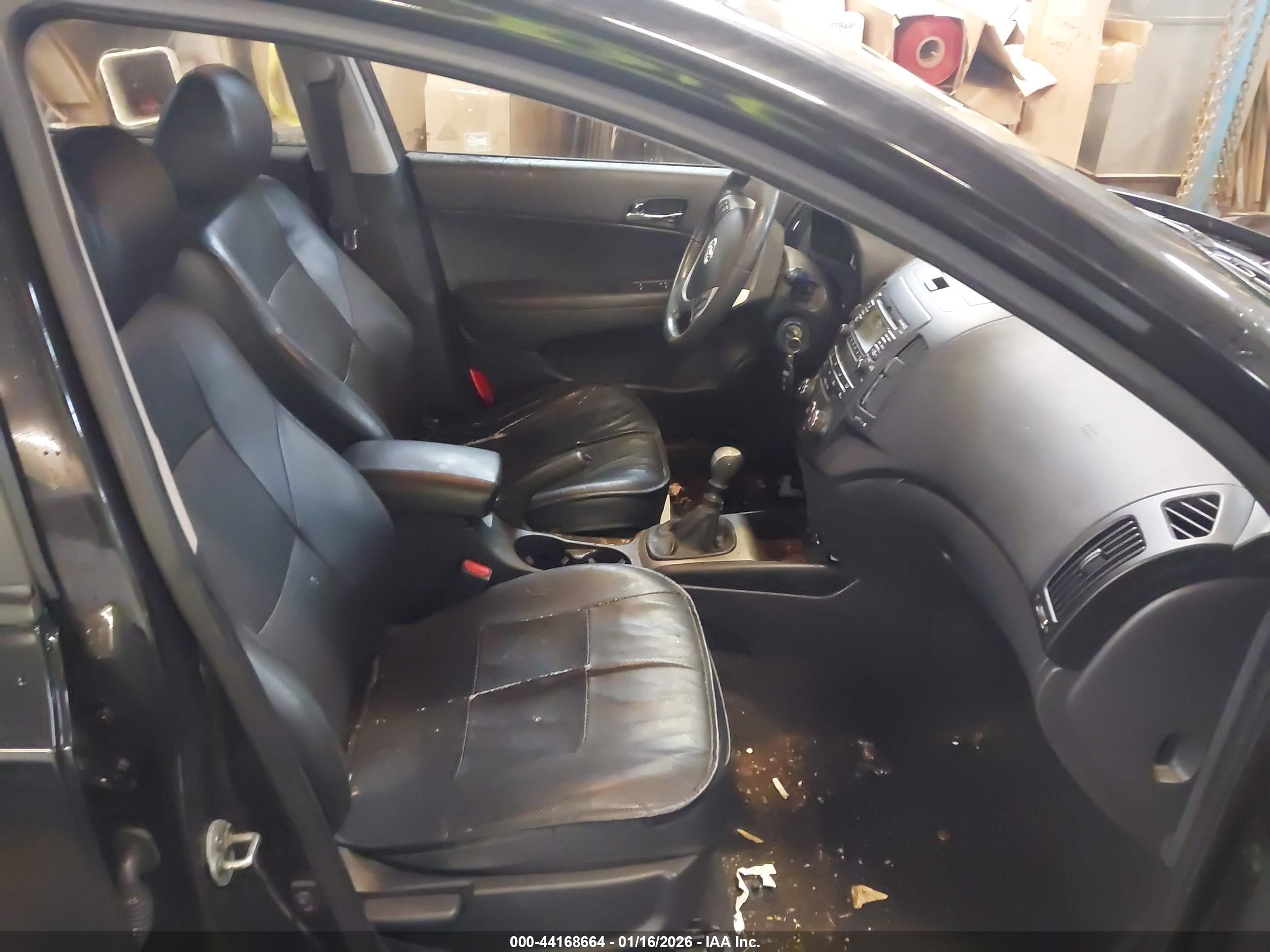 HYUNDAI ELANTRA image 5