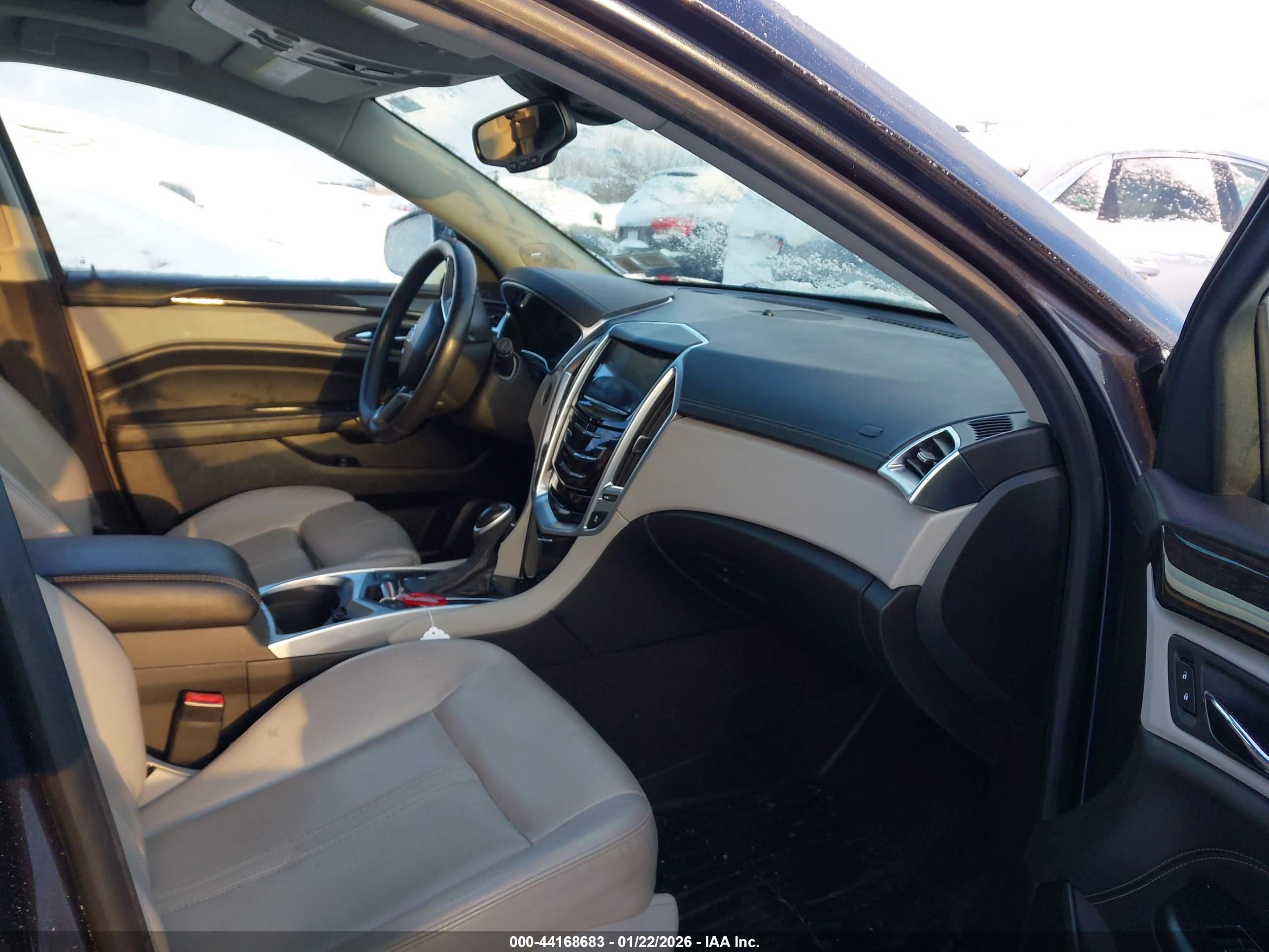 CADILLAC SRX image 5