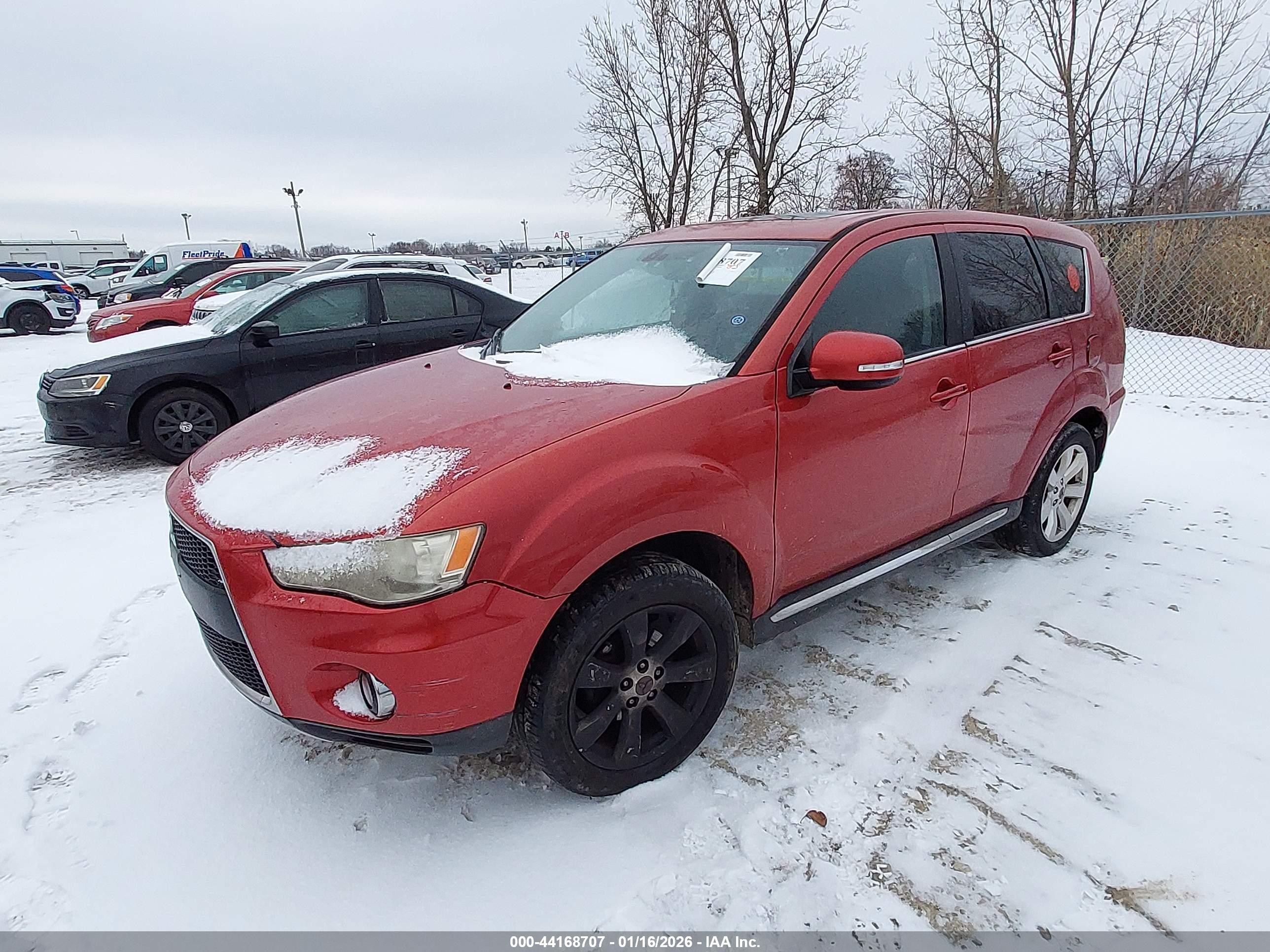 MITSUBISHI OUTLANDER image 2