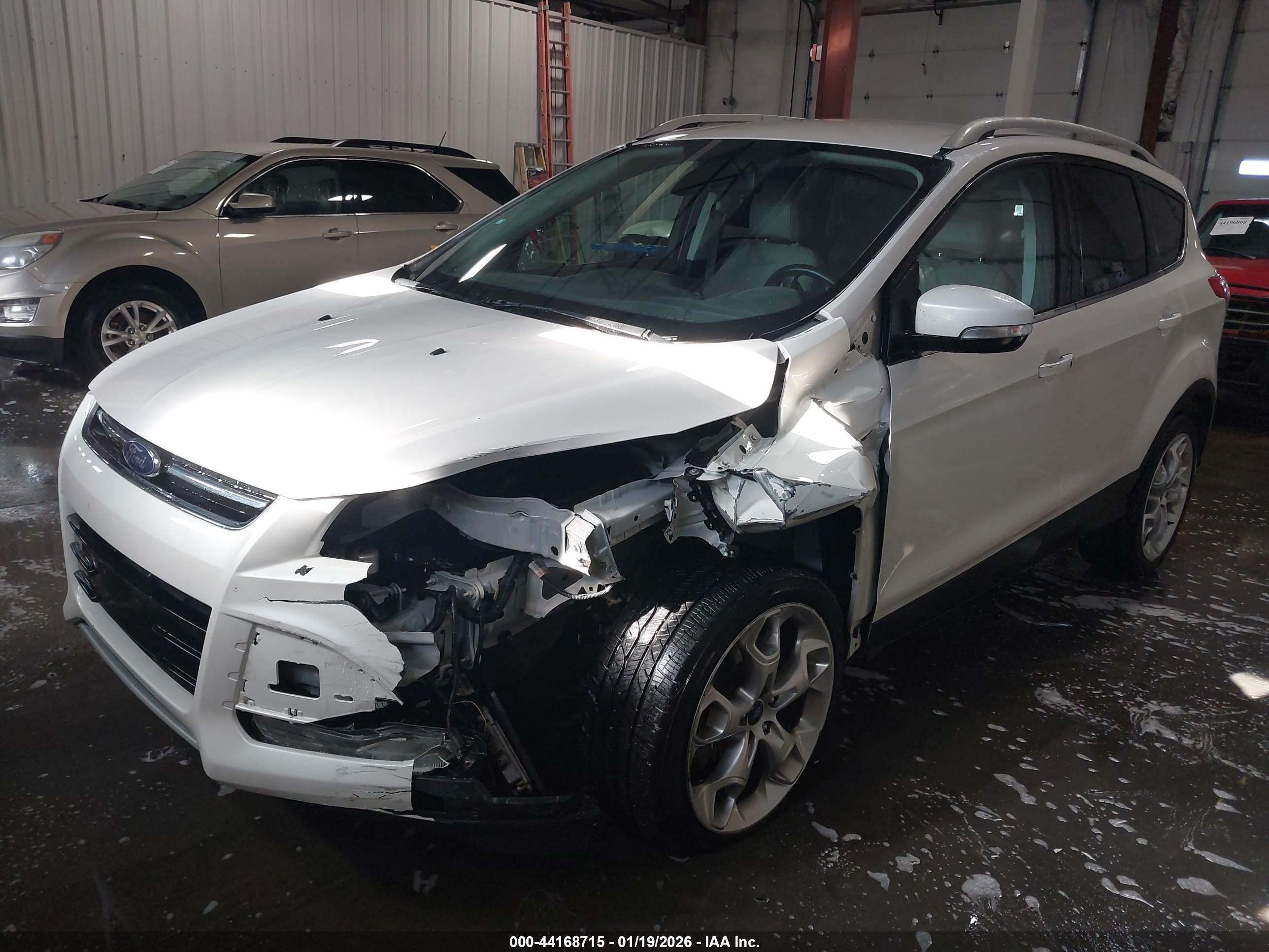 FORD ESCAPE image 2