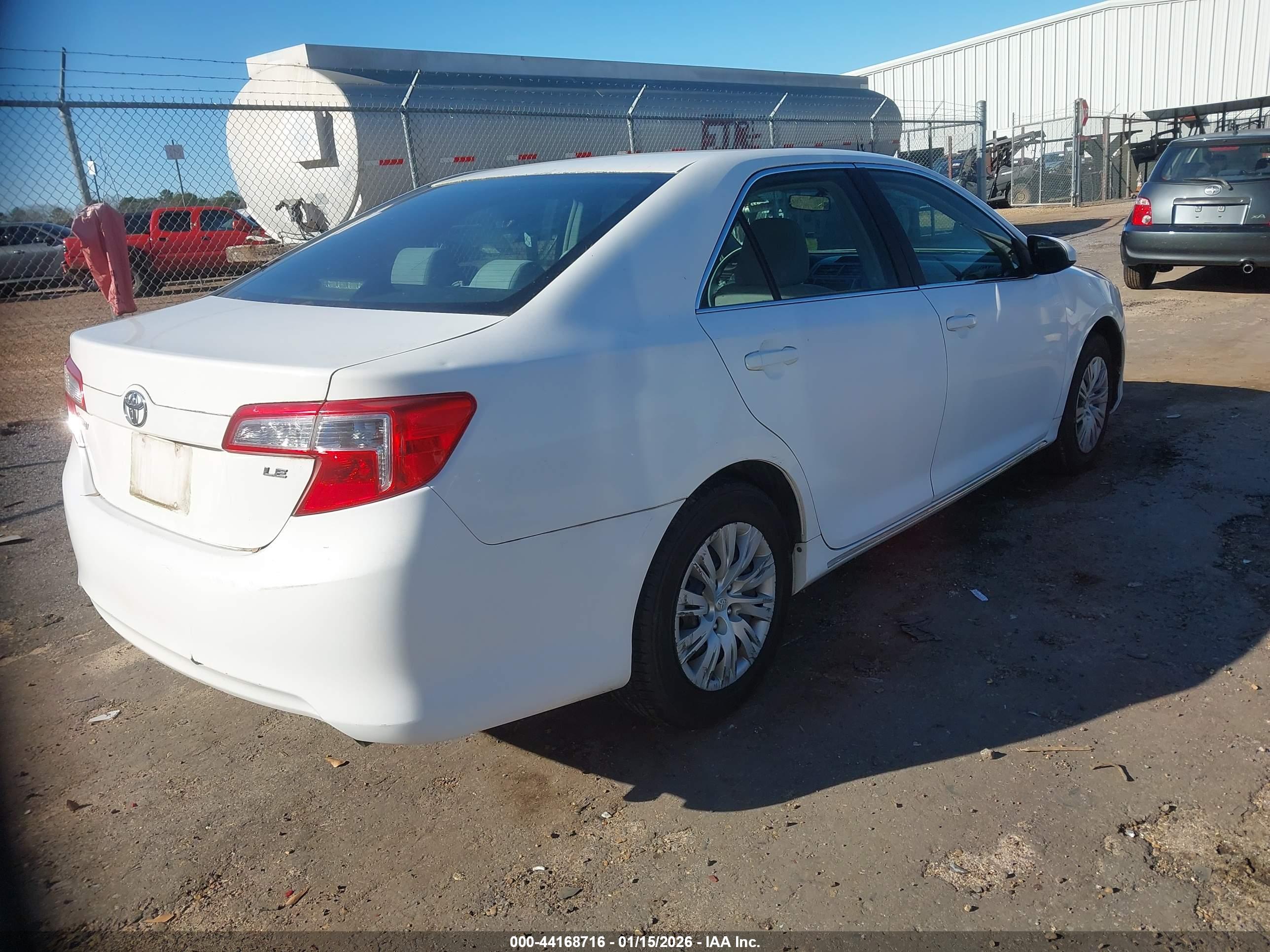 TOYOTA CAMRY image 4