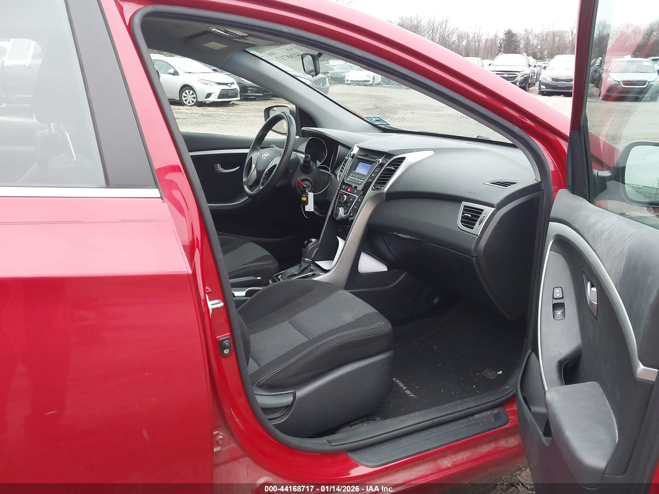 HYUNDAI ELANTRA image 5