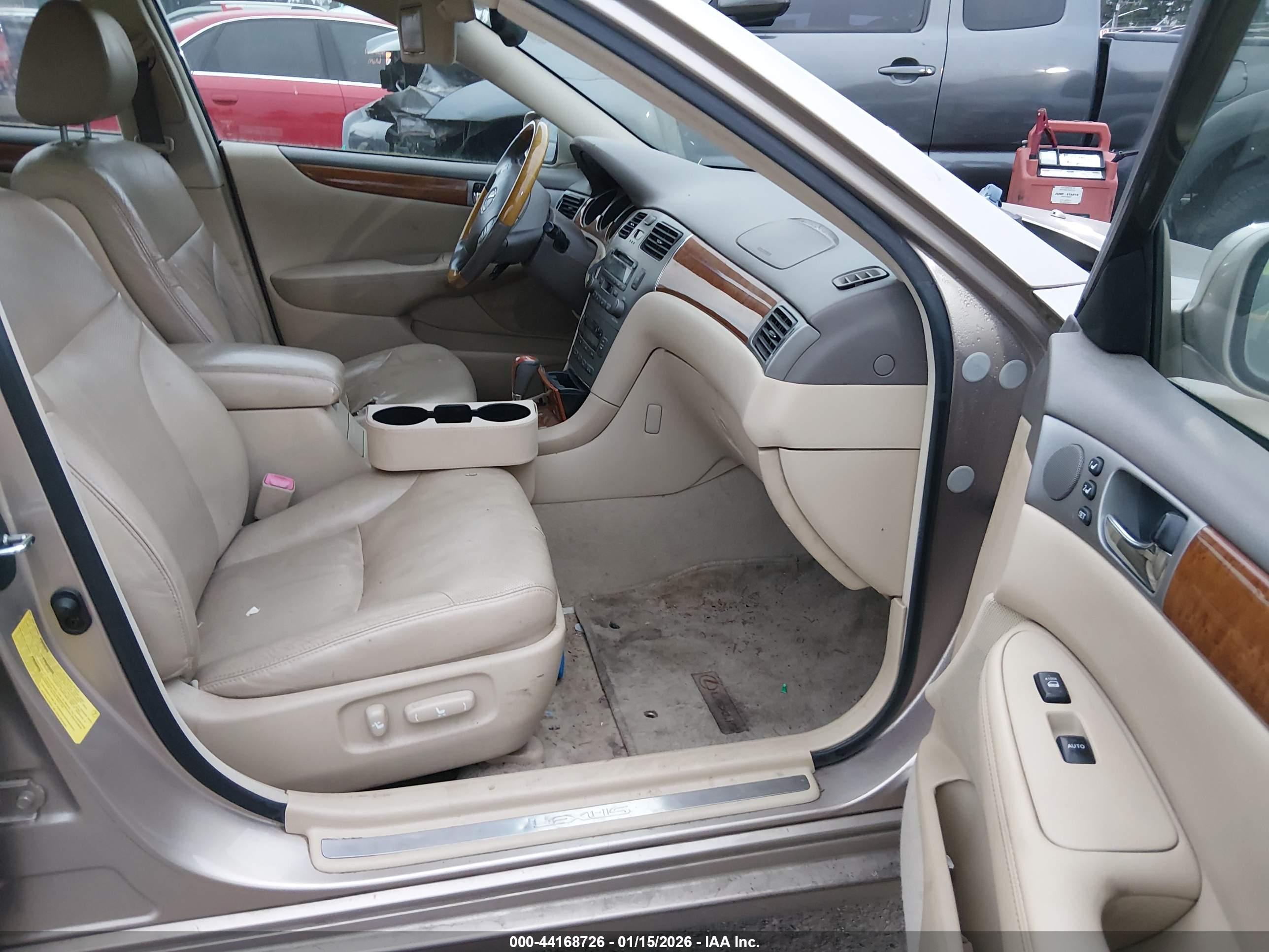 LEXUS ES image 5