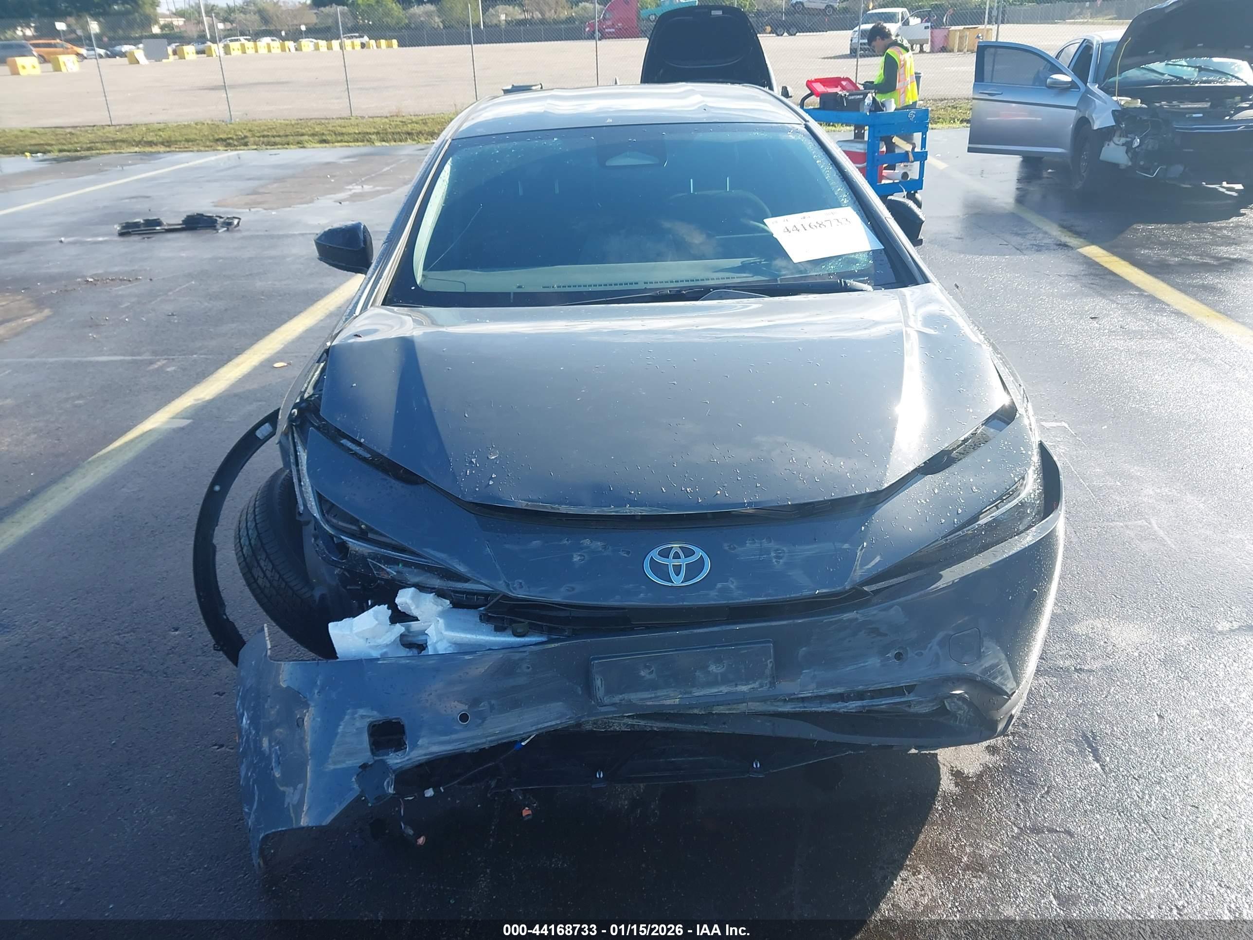 TOYOTA PRIUS image 6