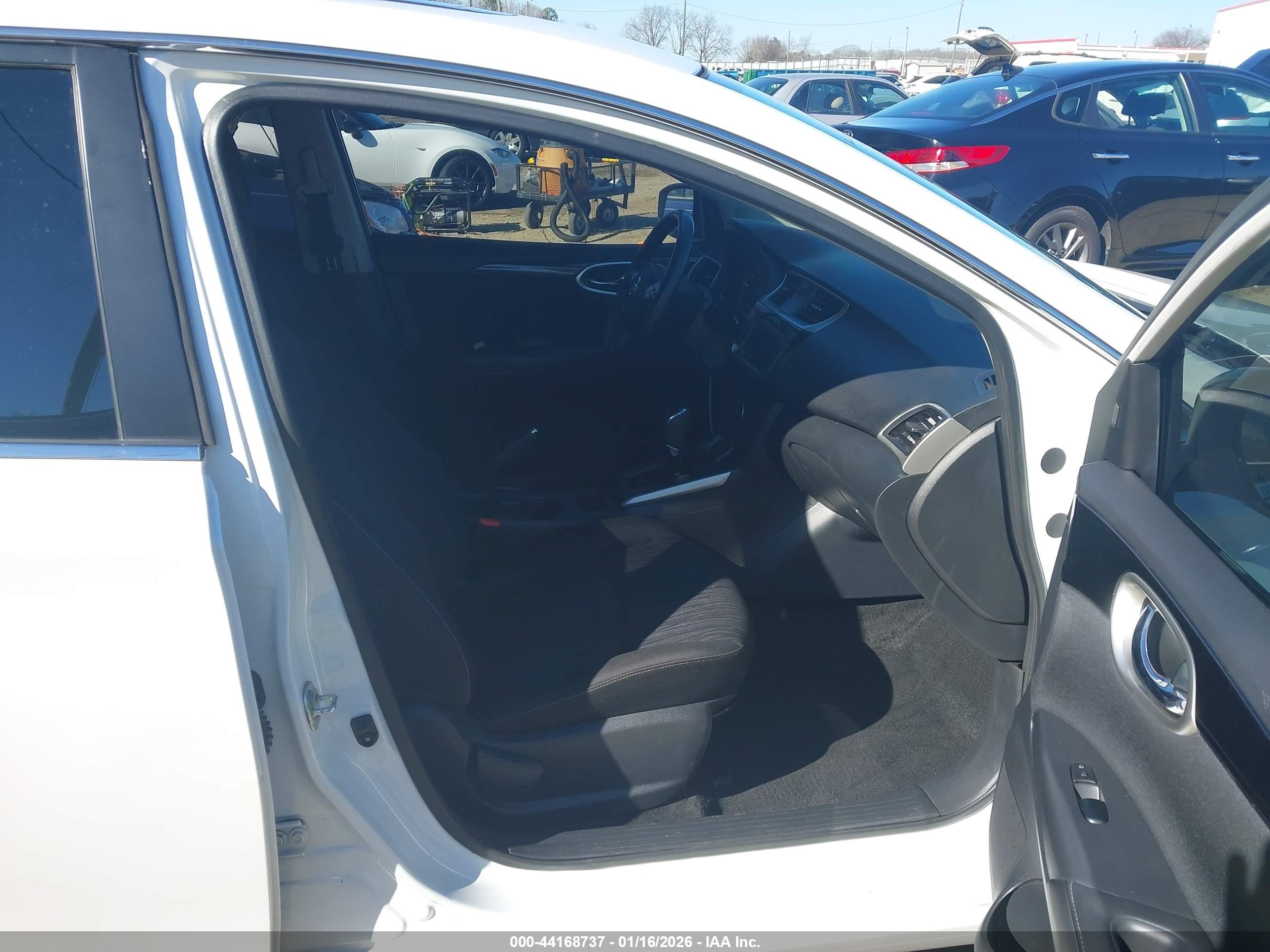 NISSAN SENTRA image 5