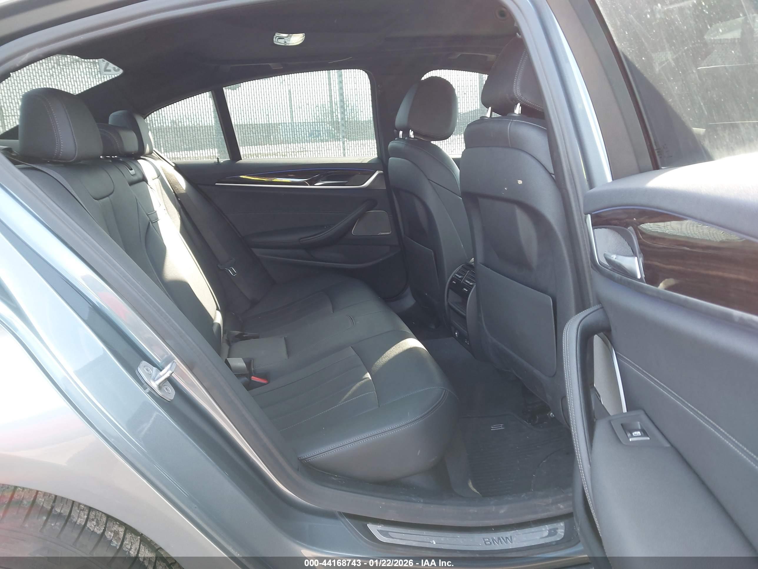 BMW 530I image 8