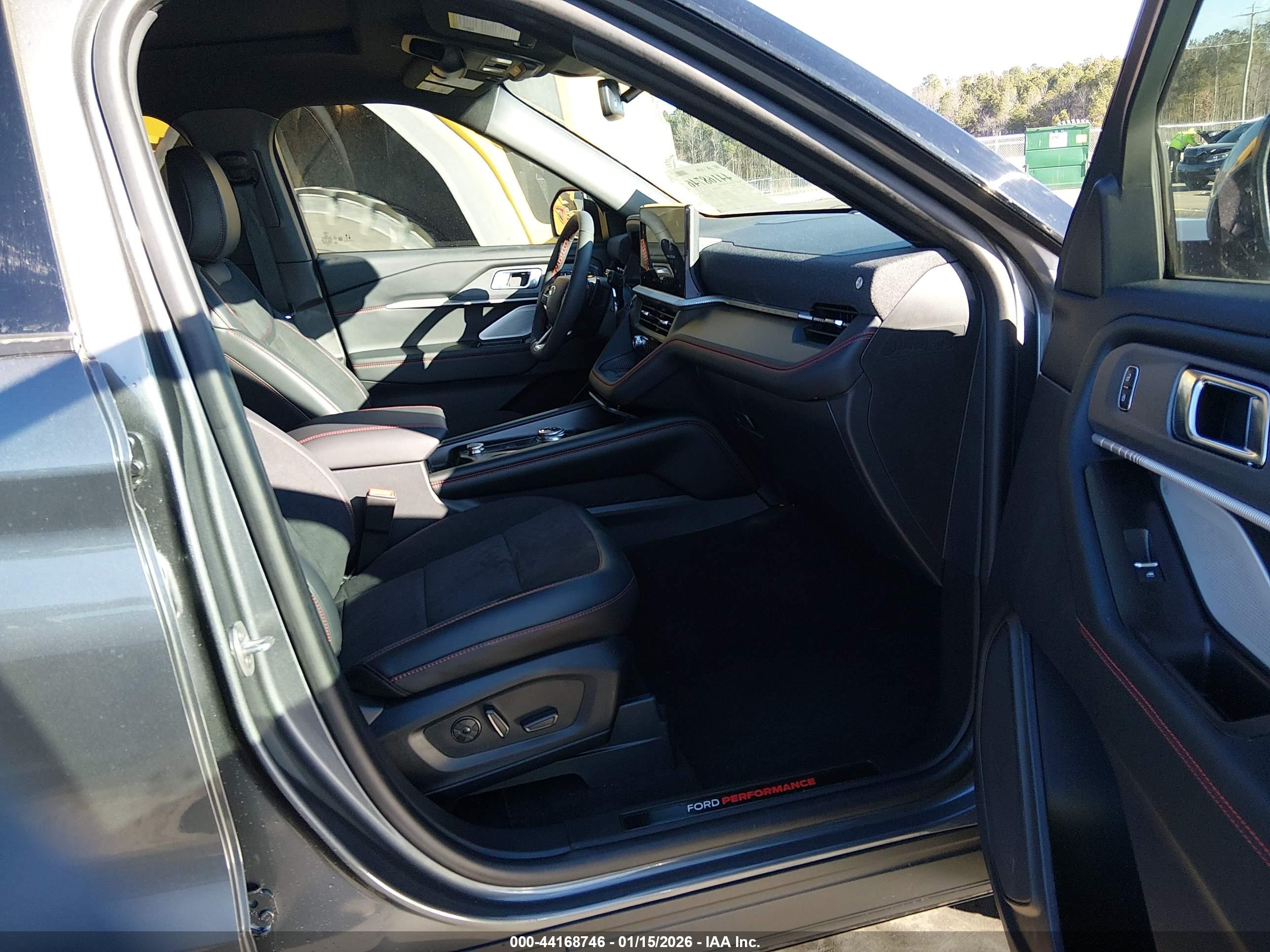 FORD EXPLORER image 5