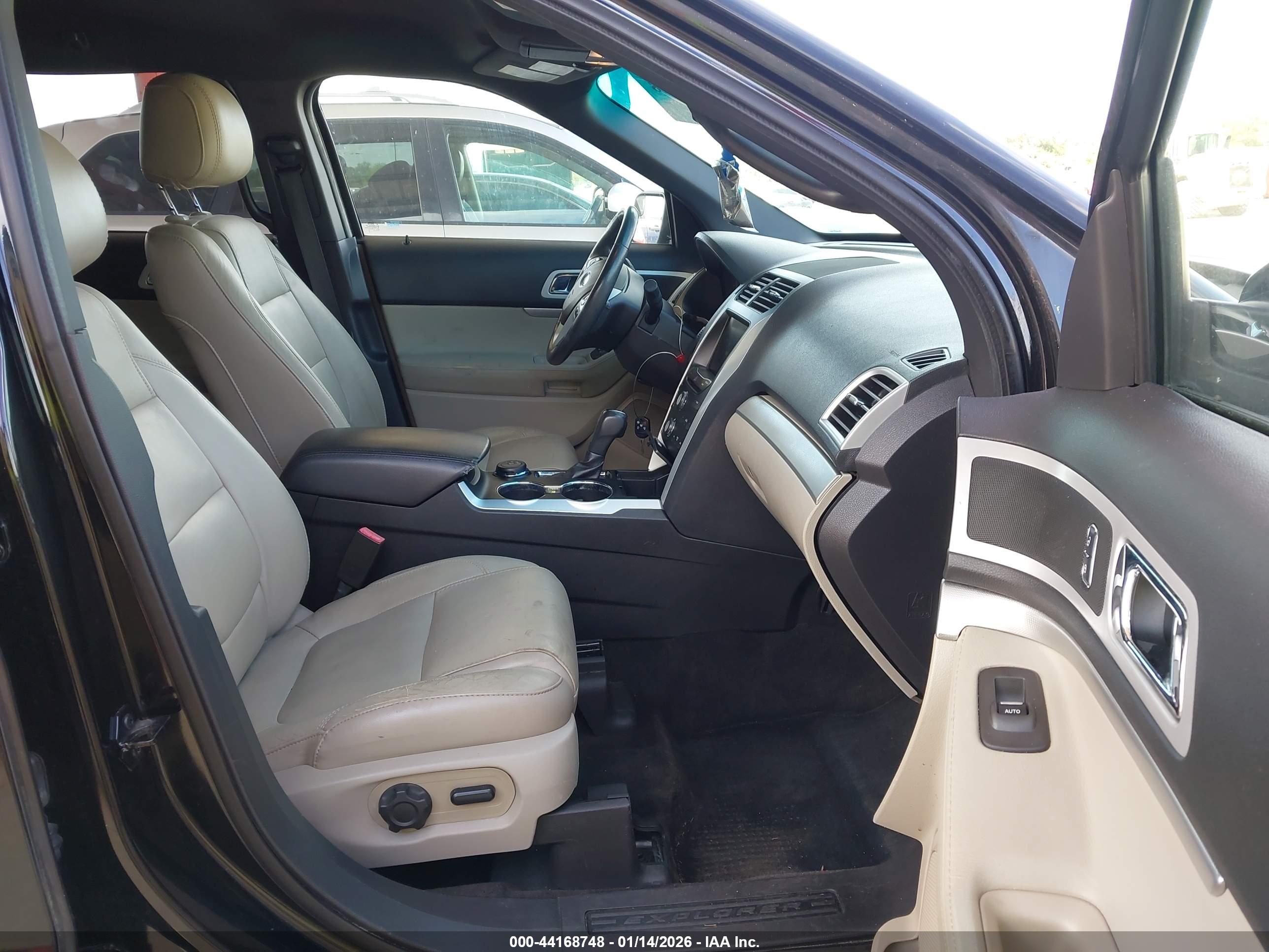 FORD EXPLORER image 5