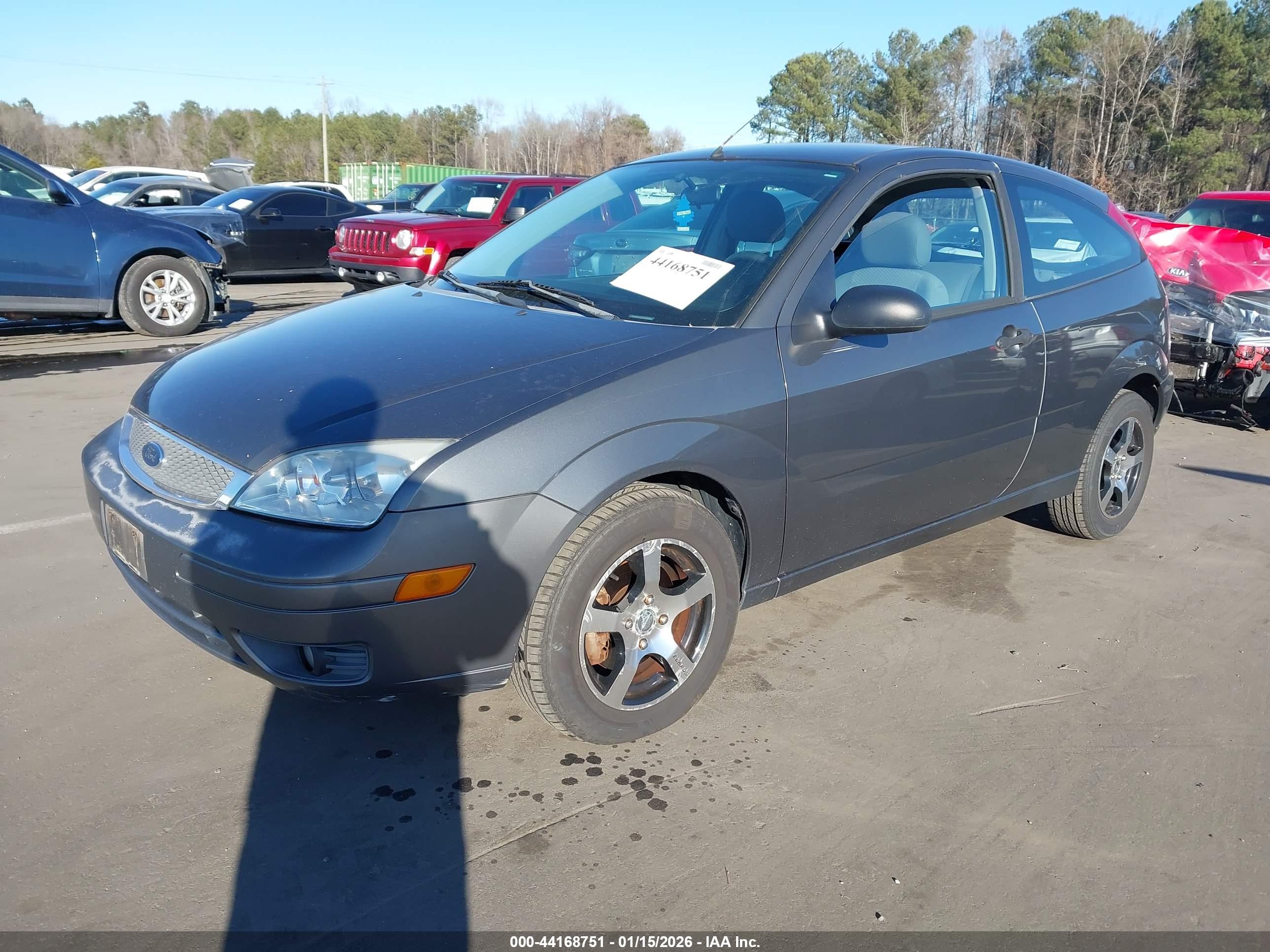 FORD FOCUS image 2