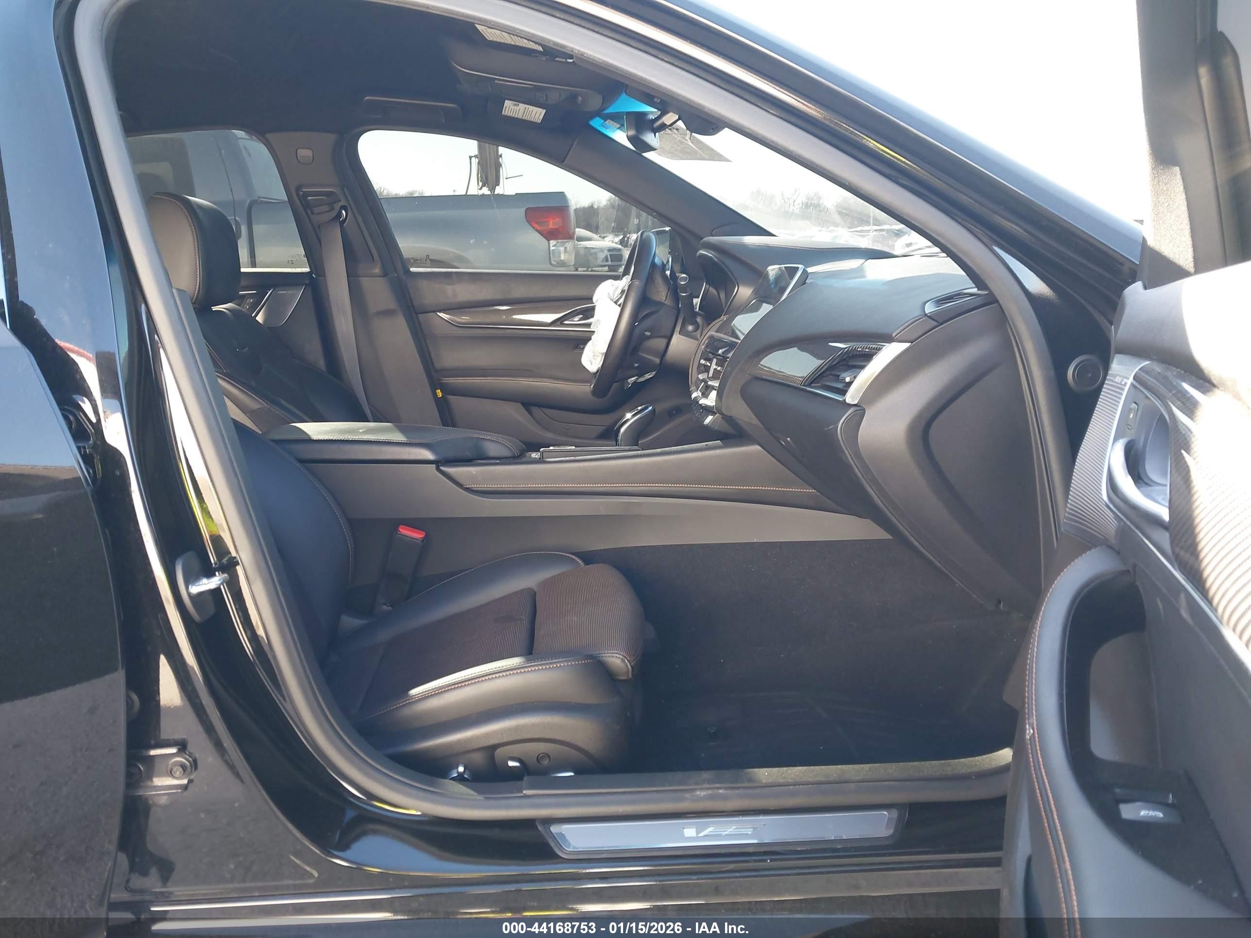 CADILLAC CT5-V image 5