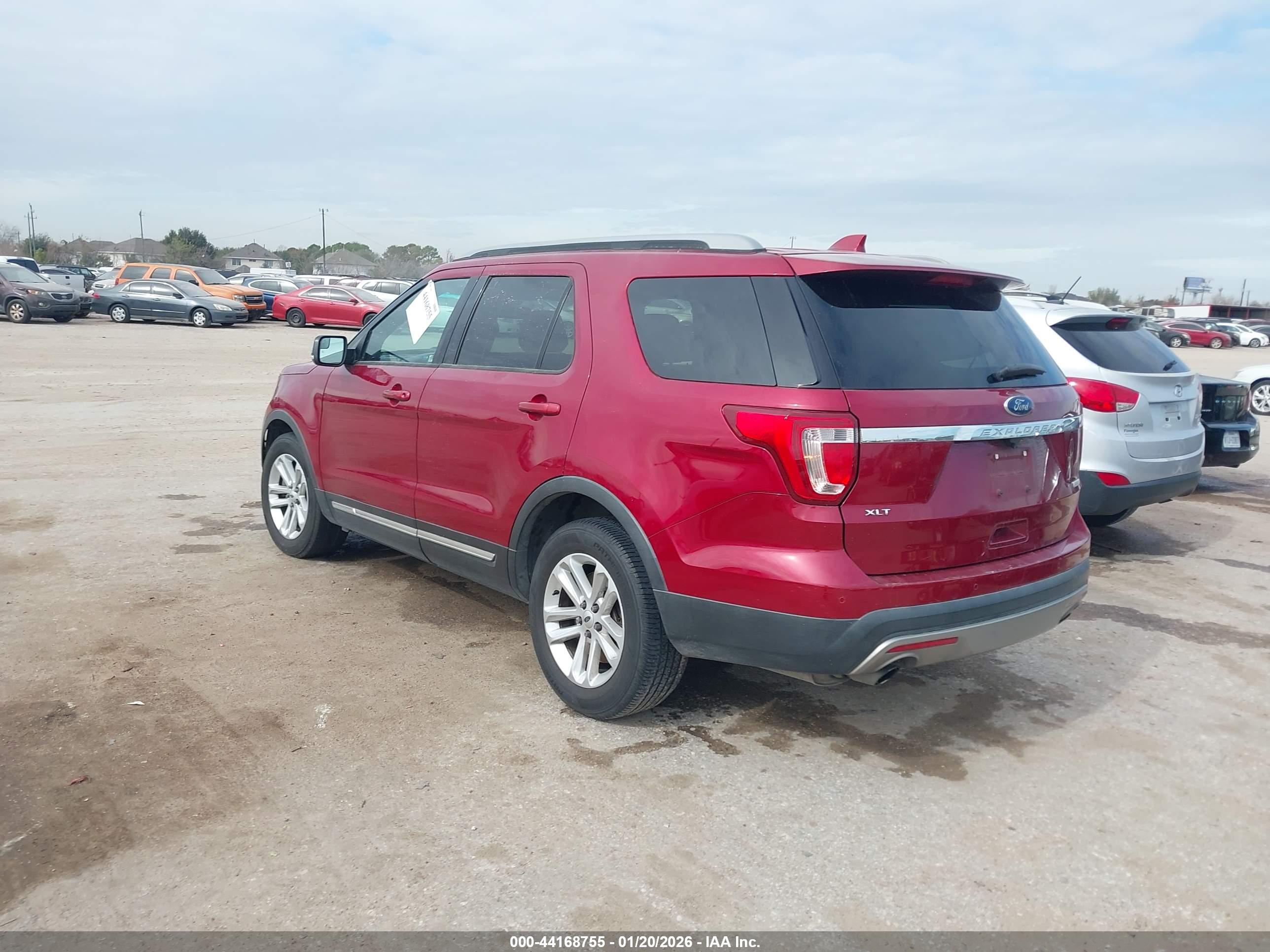 FORD EXPLORER image 3