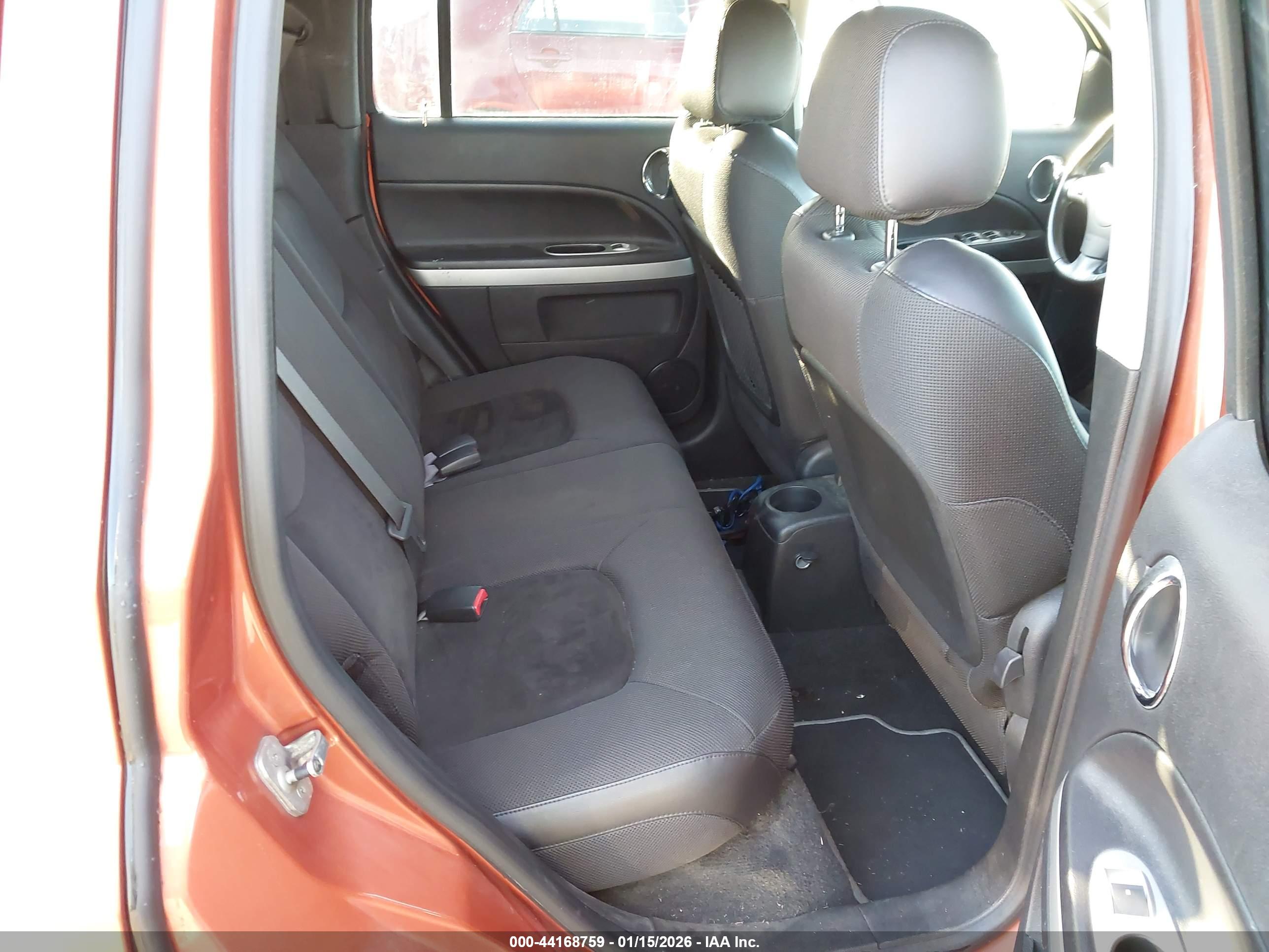 CHEVROLET HHR image 8