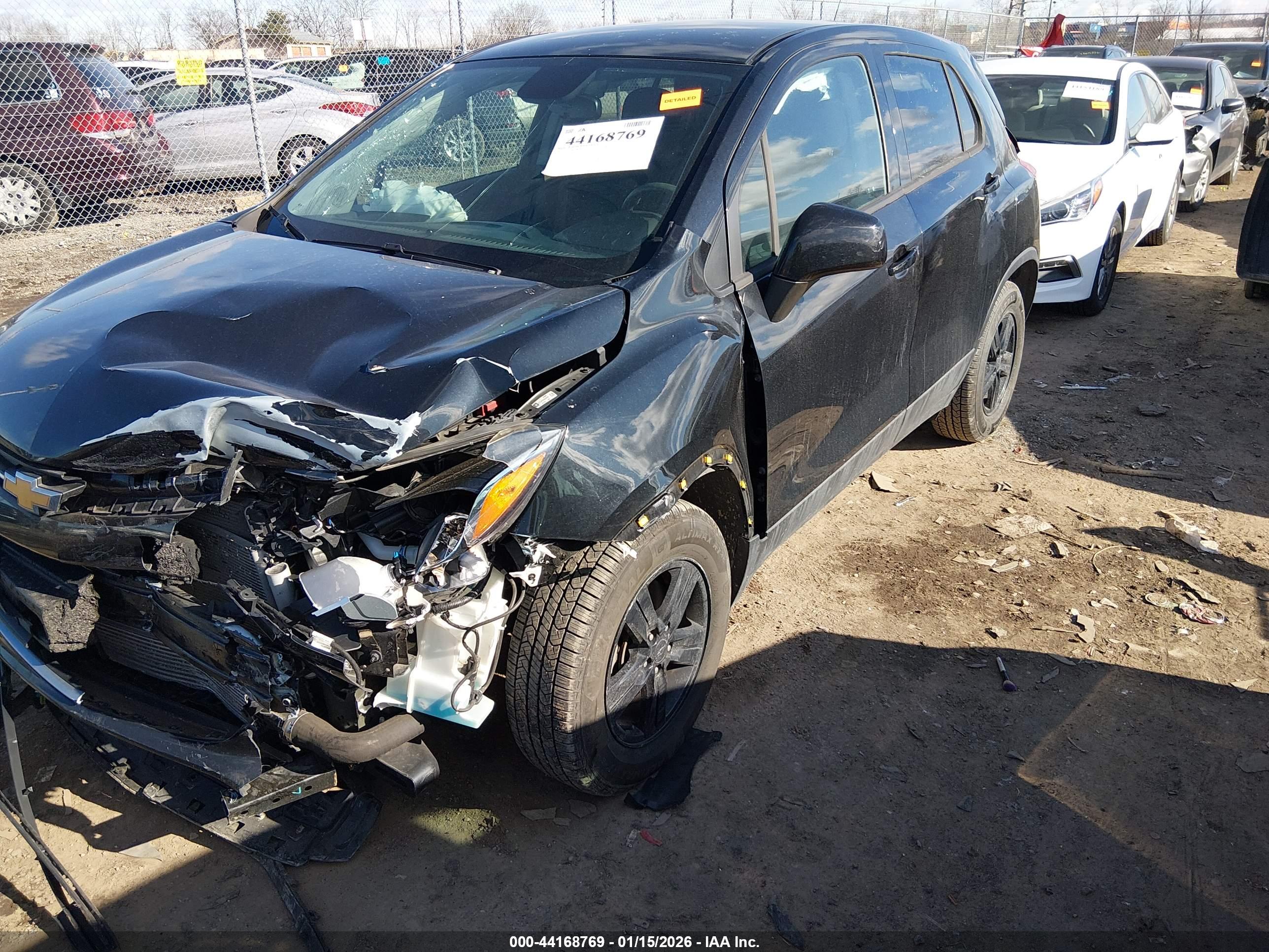 CHEVROLET TRAX image 2