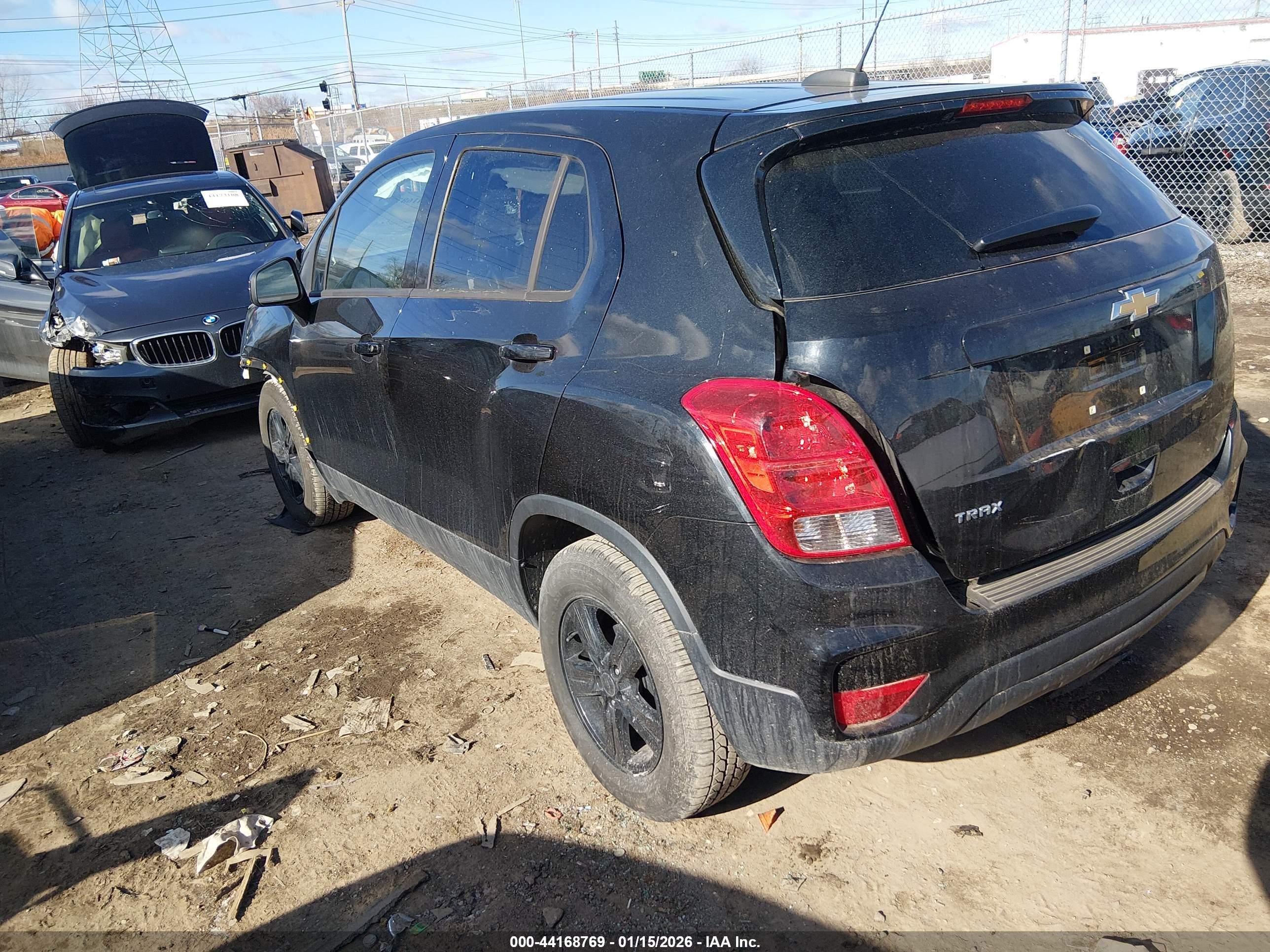 CHEVROLET TRAX image 3