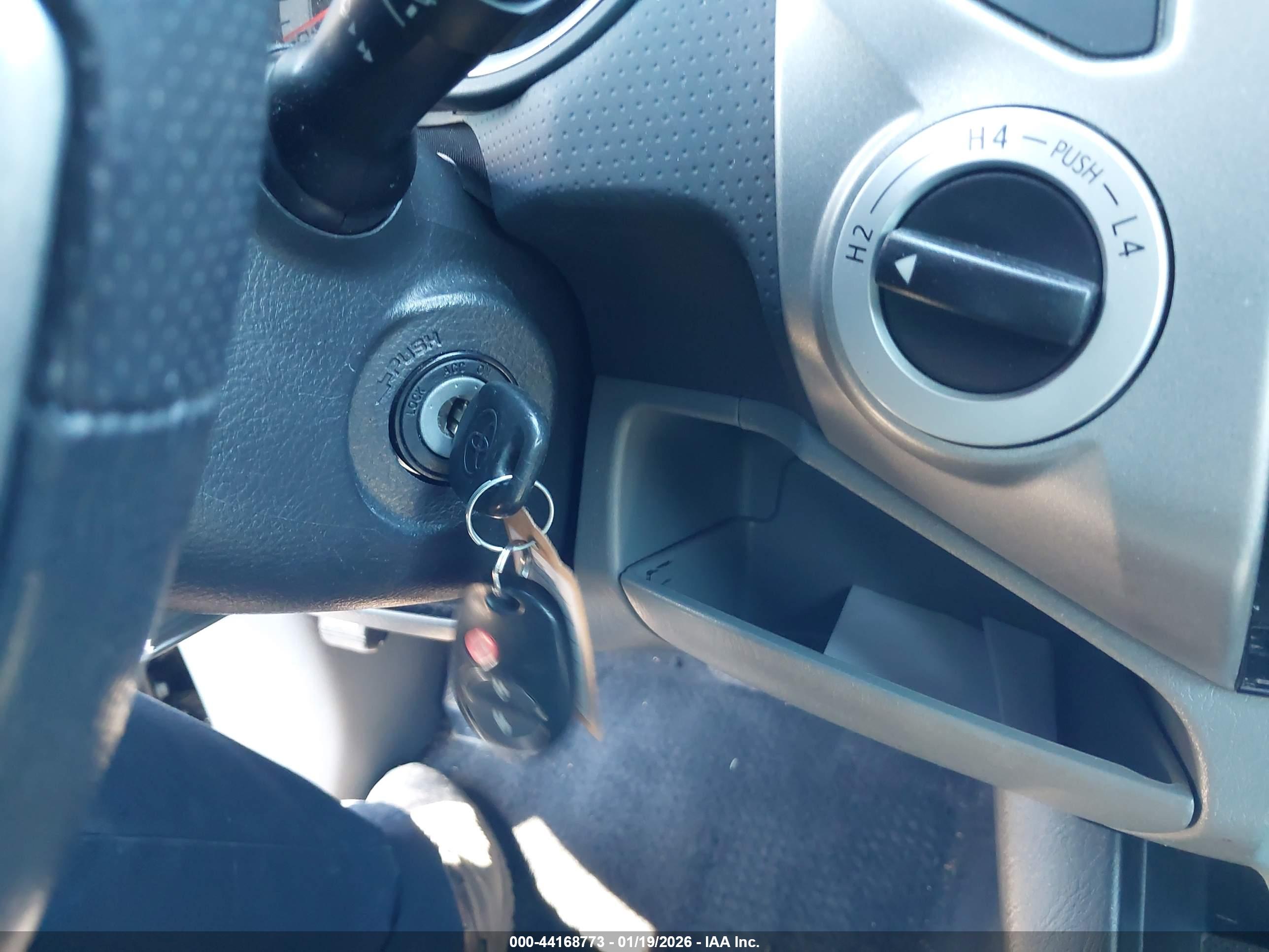 TOYOTA TACOMA image 11