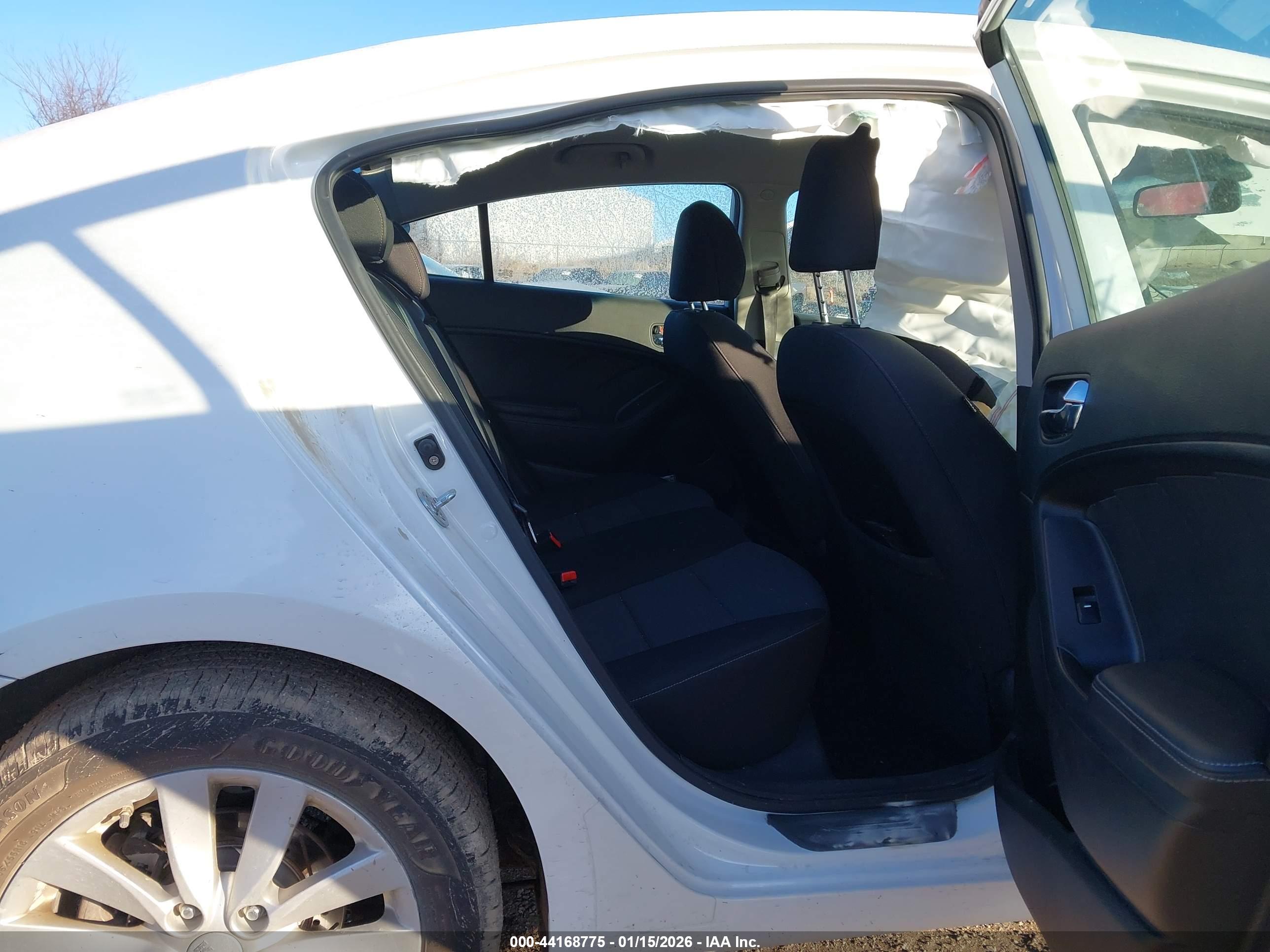 KIA FORTE image 8