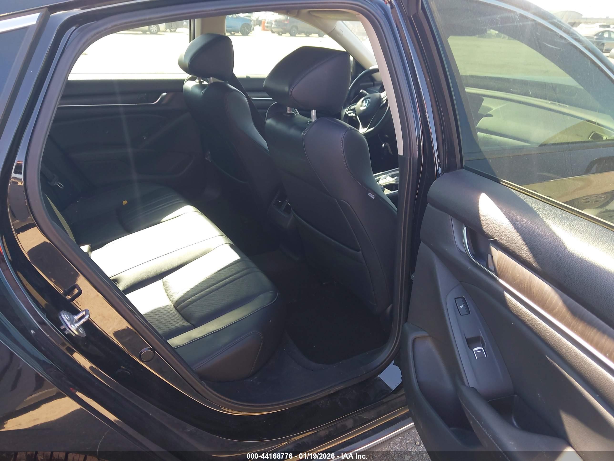HONDA ACCORD image 8