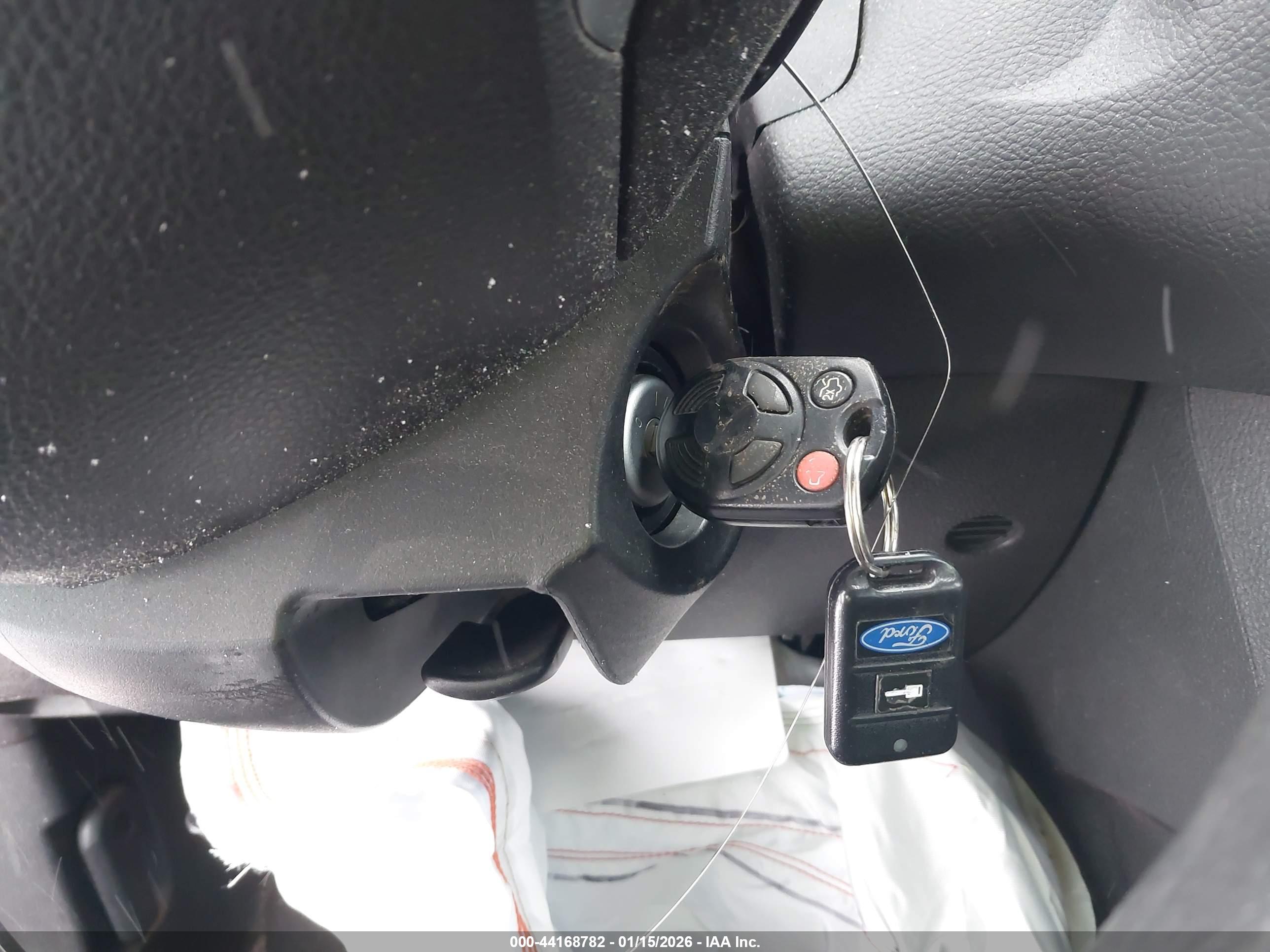 FORD FOCUS image 11