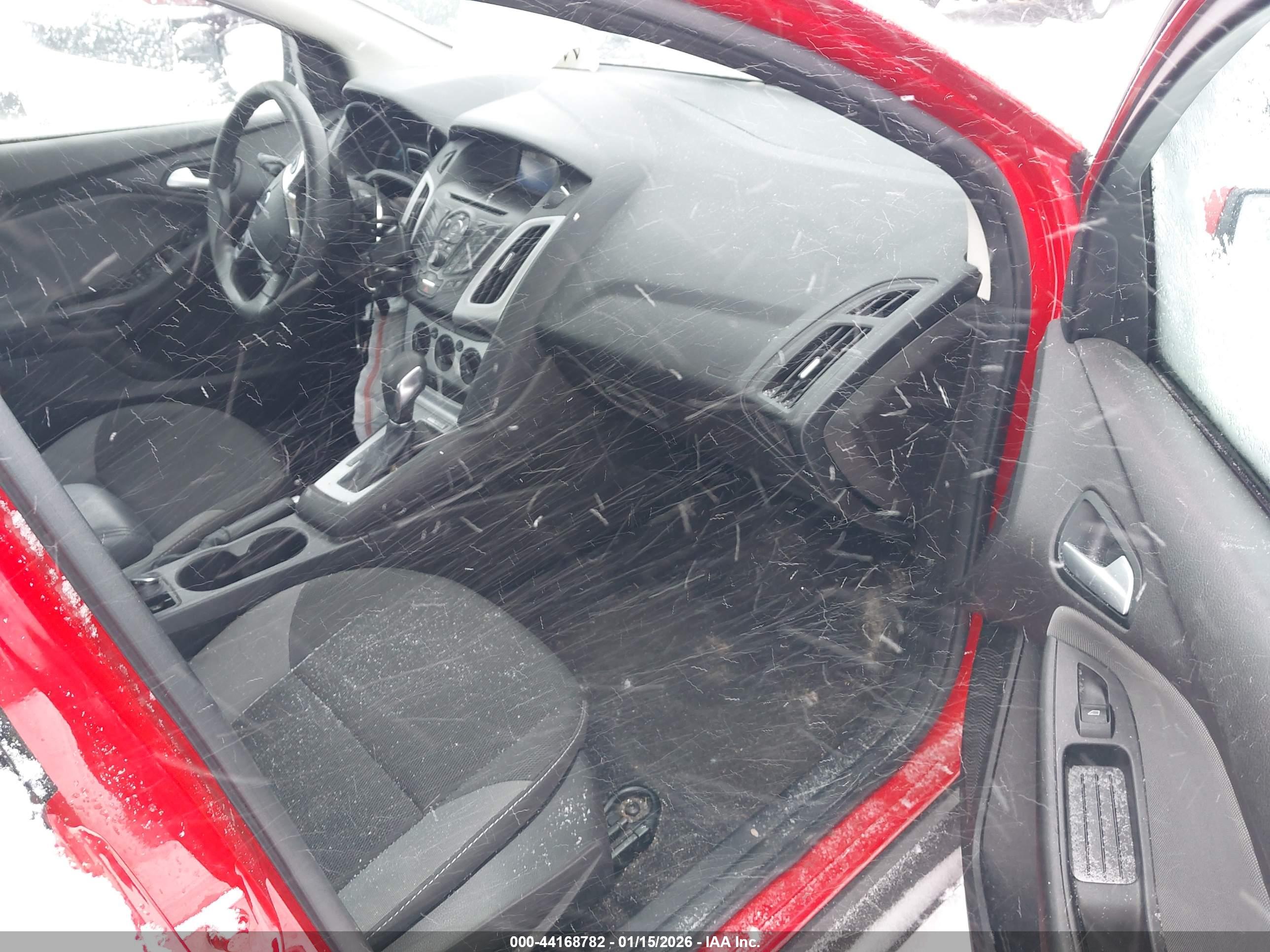 FORD FOCUS image 5
