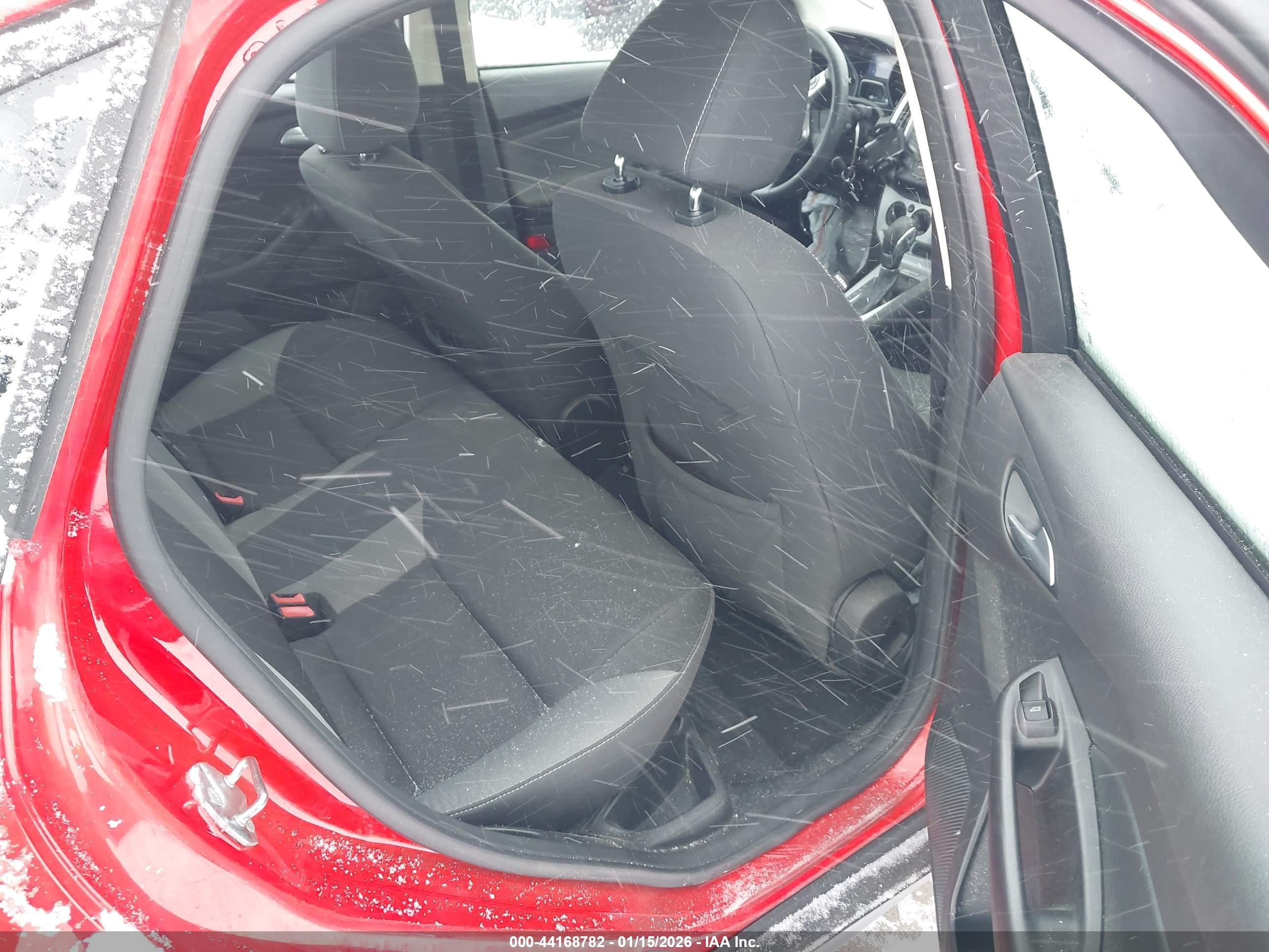 FORD FOCUS image 8