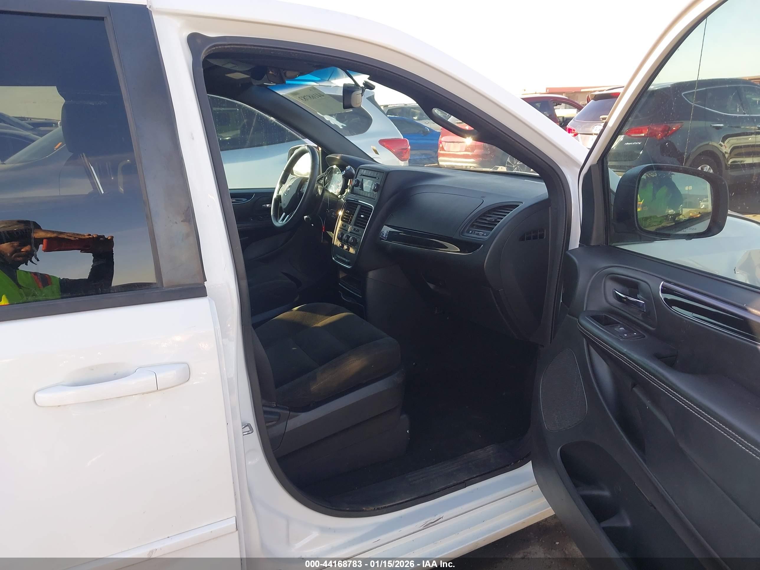 DODGE GRAND image 5