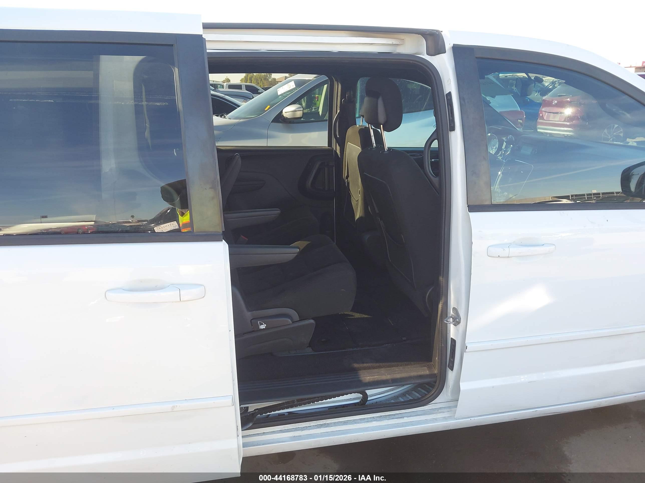 DODGE GRAND image 8