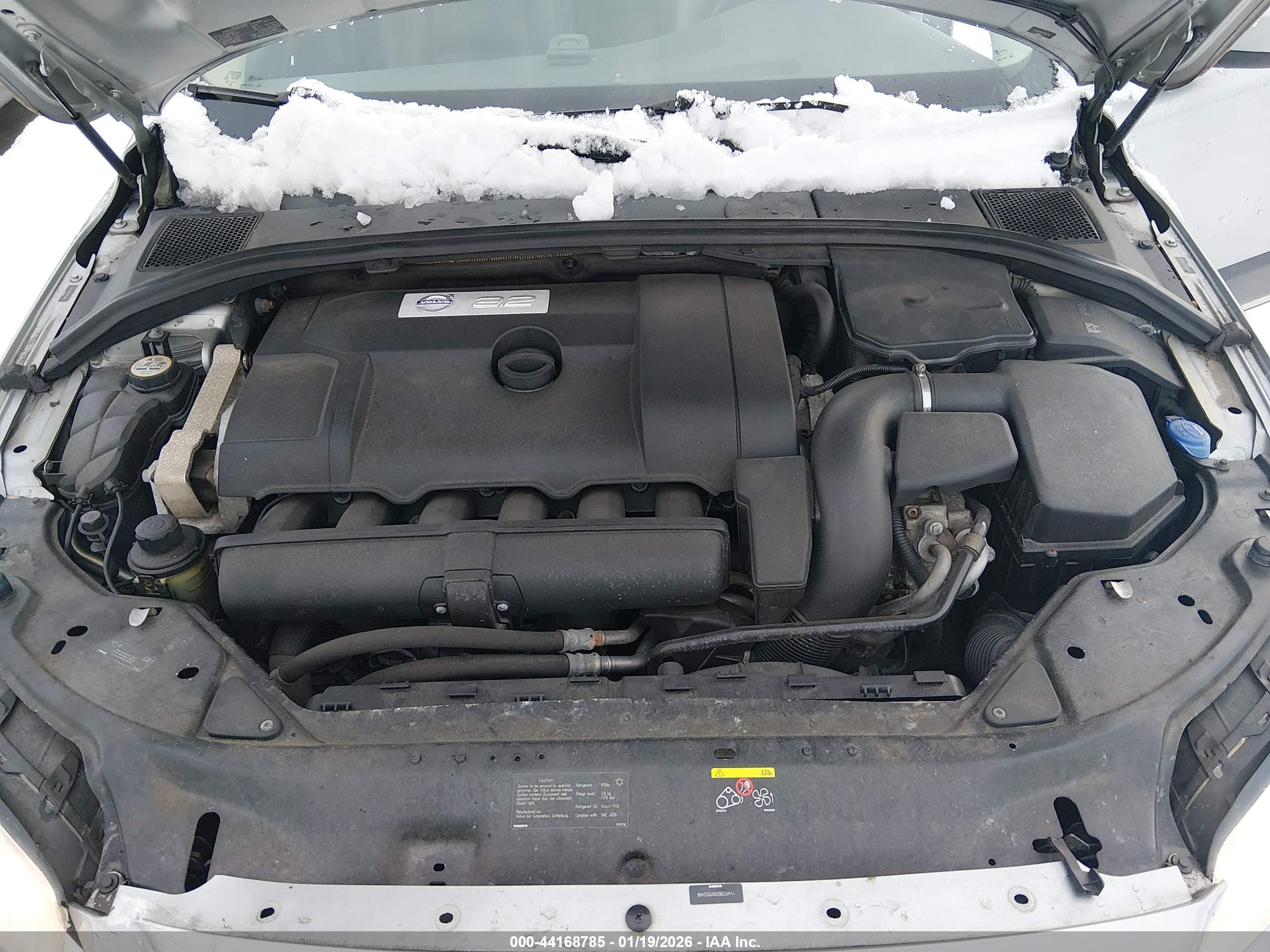VOLVO XC70 image 10
