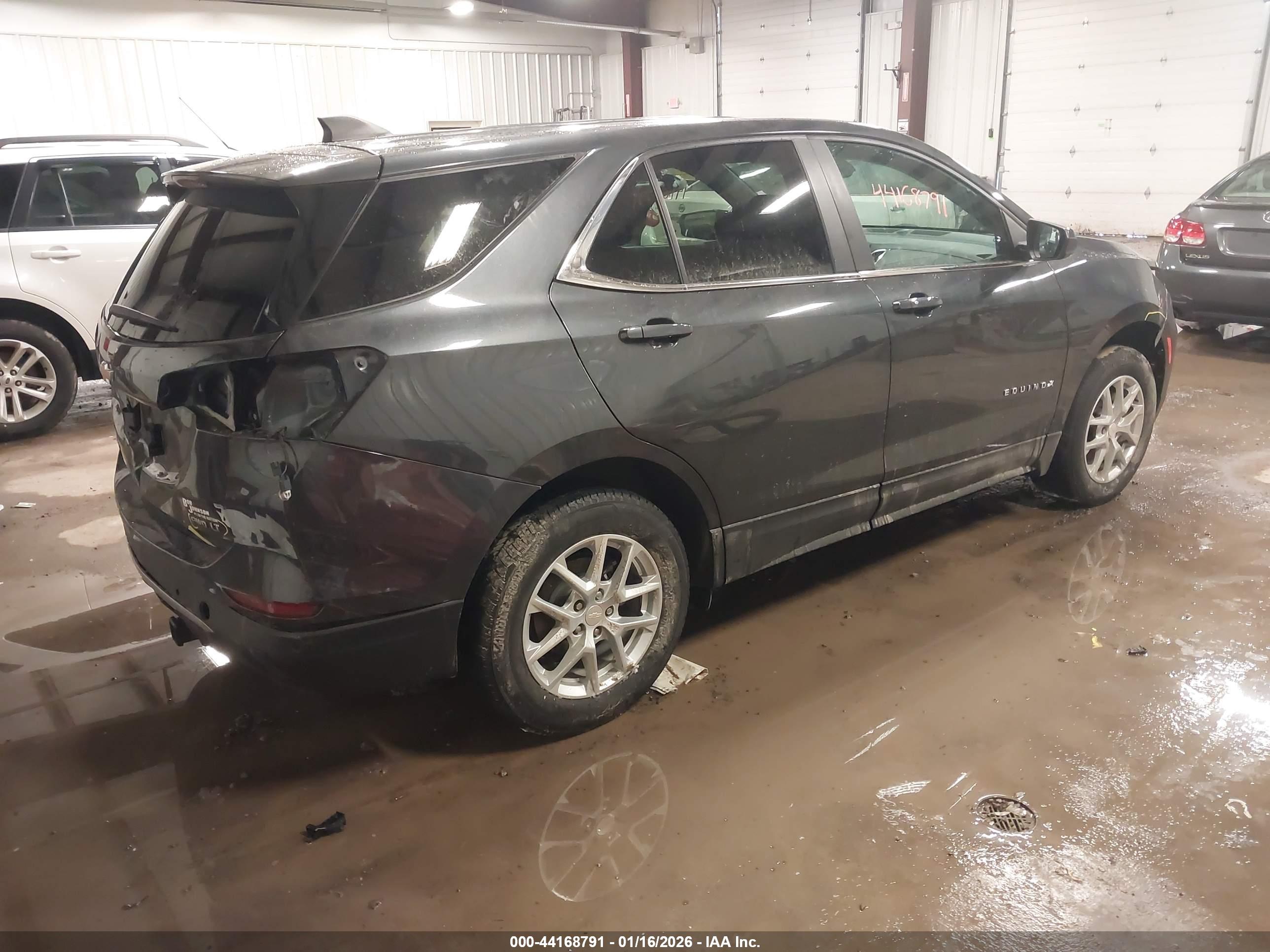CHEVROLET EQUINOX image 4