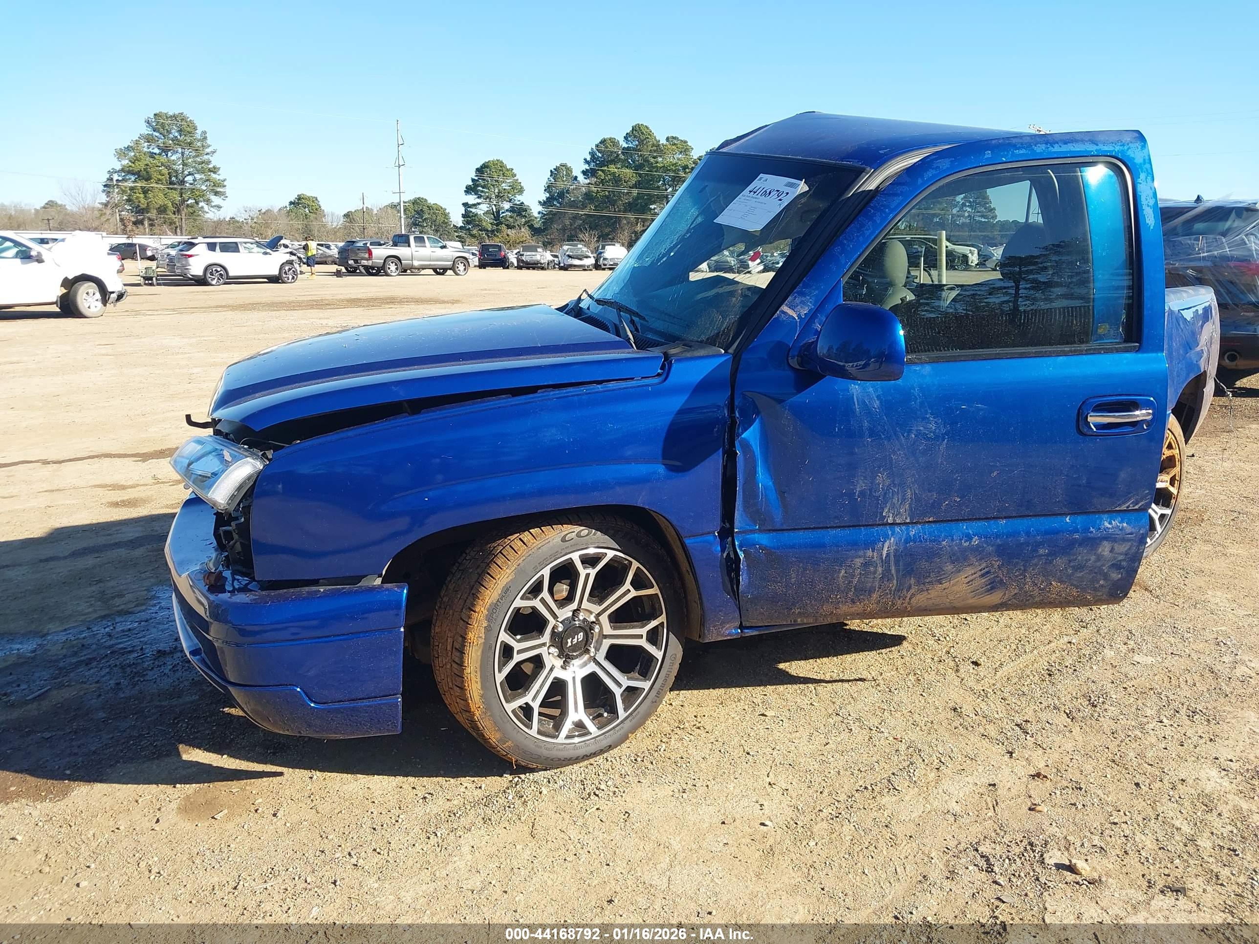 CHEVROLET SILVERADO image 2