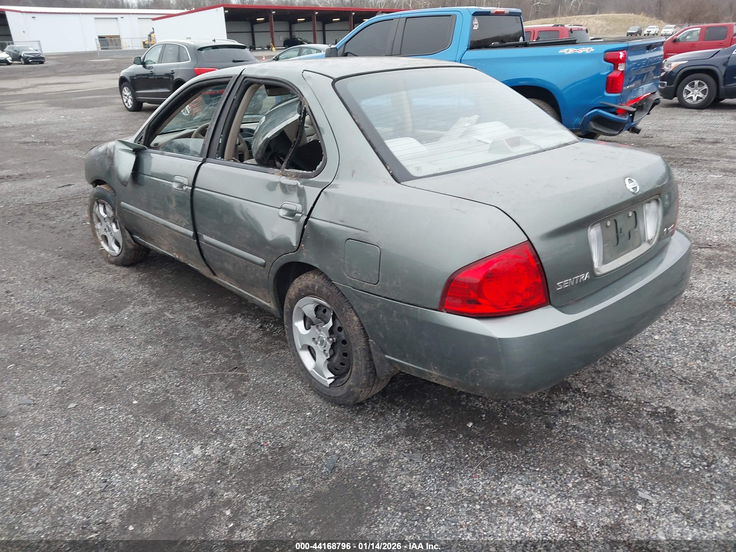 NISSAN SENTRA image 3