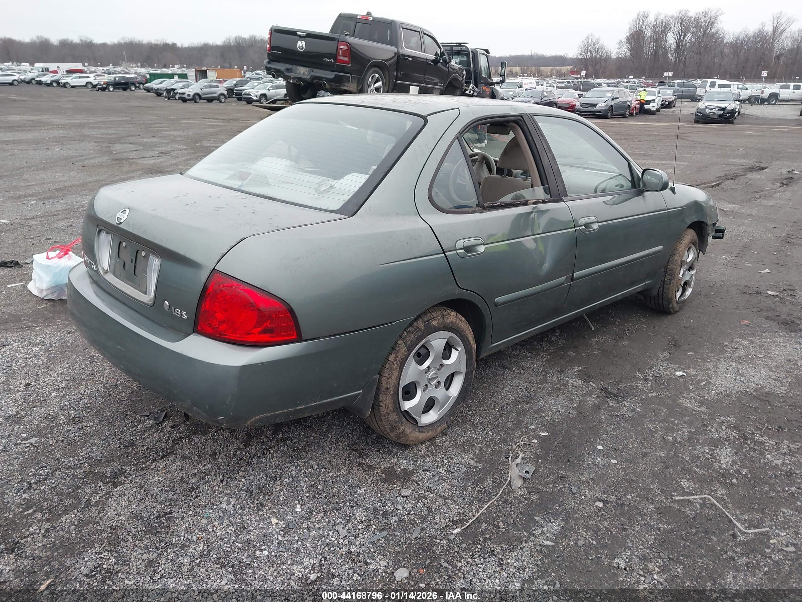 NISSAN SENTRA image 4