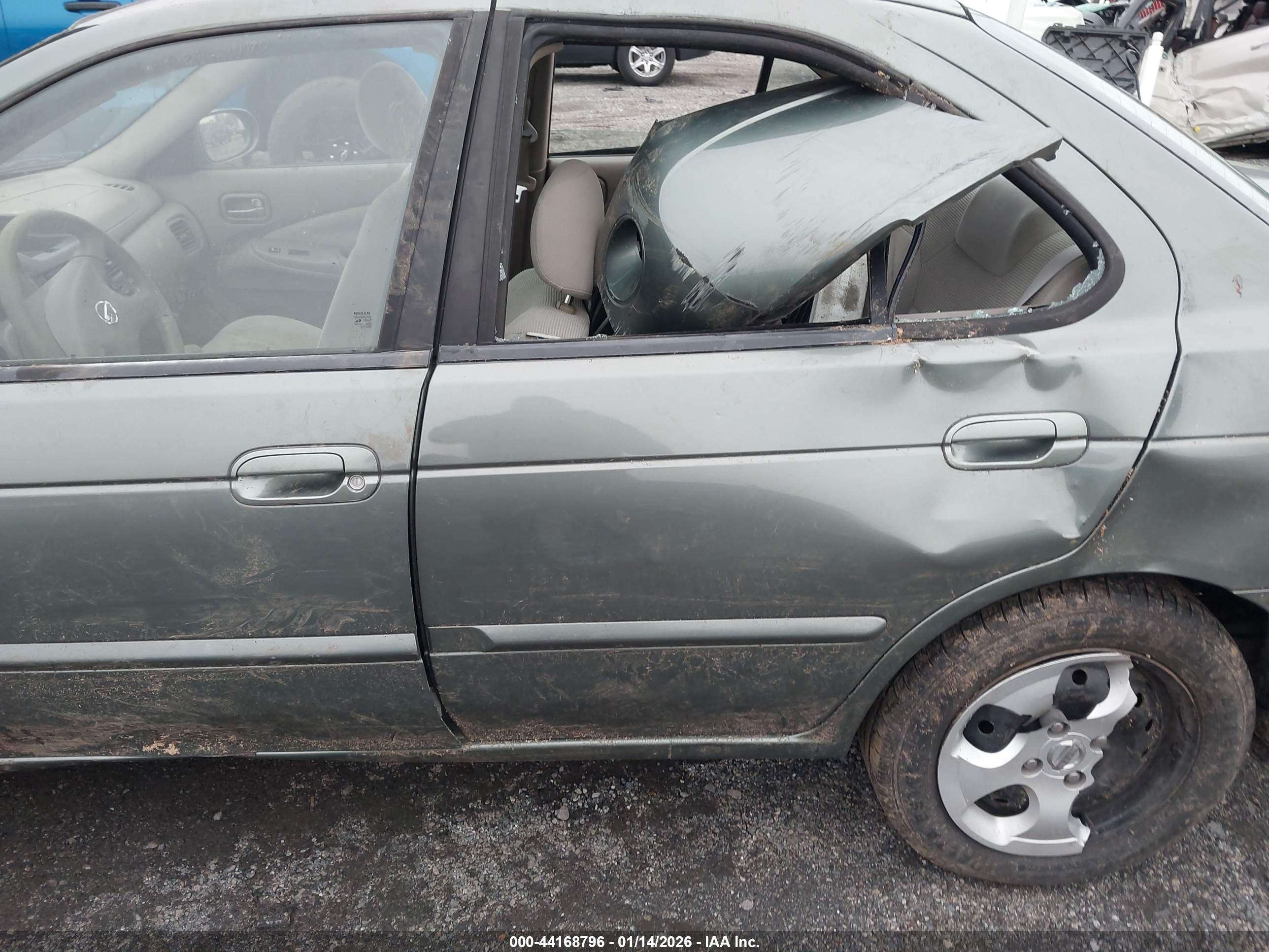 NISSAN SENTRA image 6