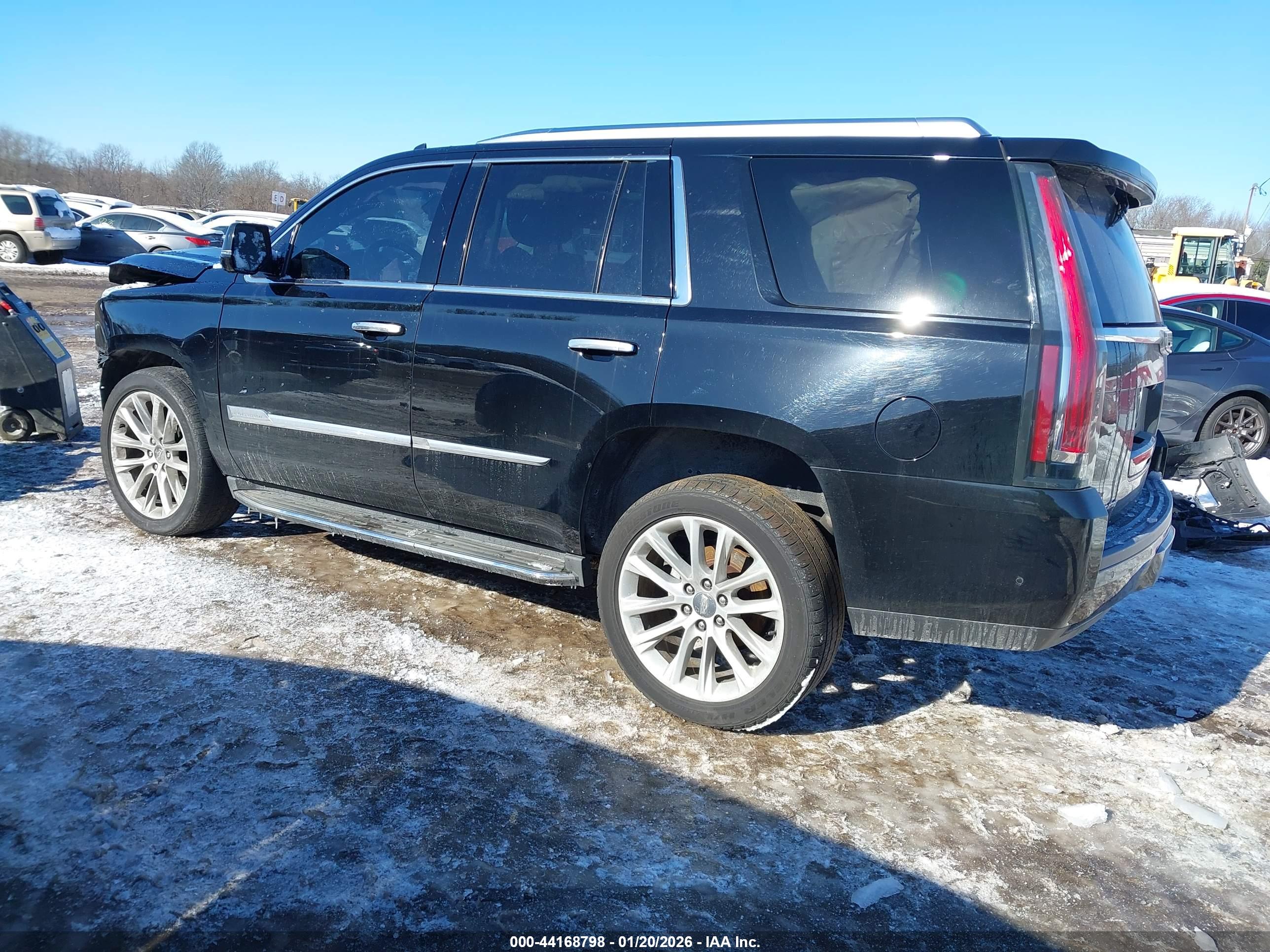 CADILLAC ESCALADE image 3