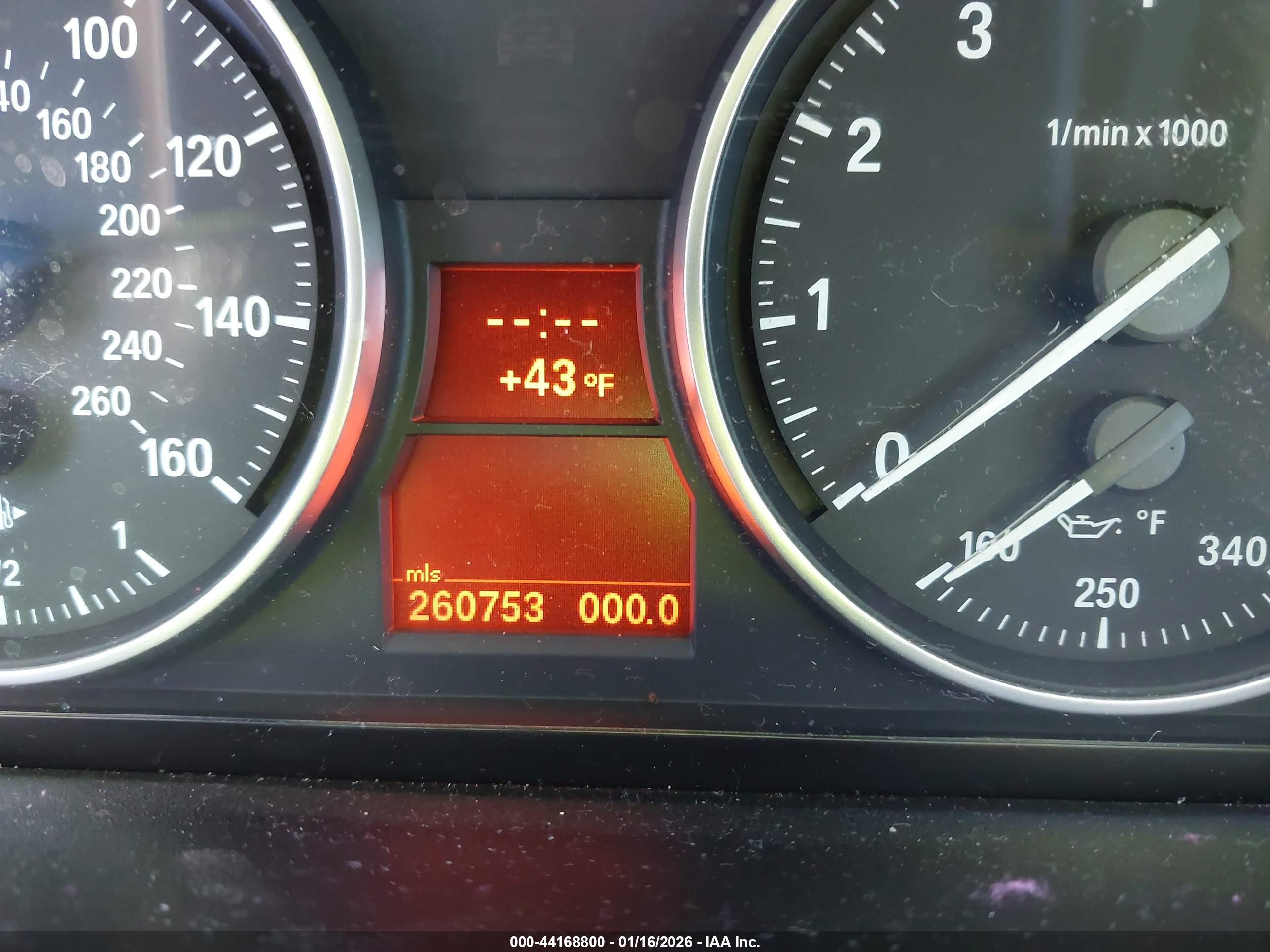 BMW 335I image 7