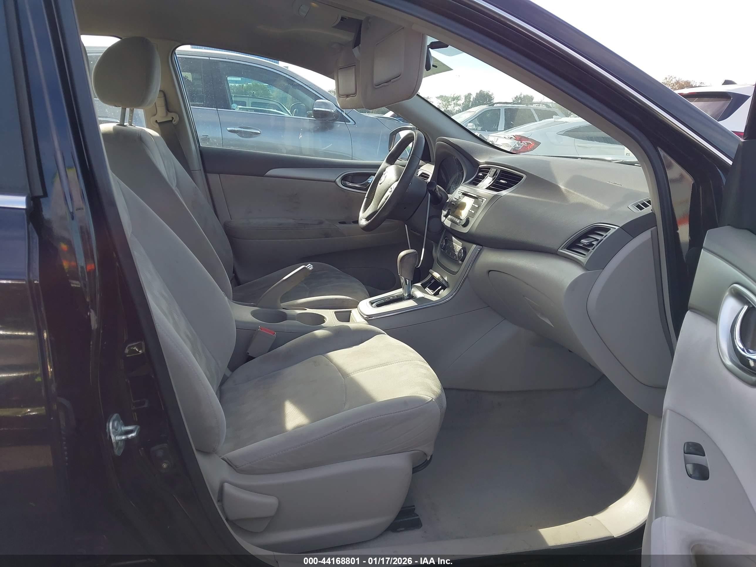 NISSAN SENTRA image 5