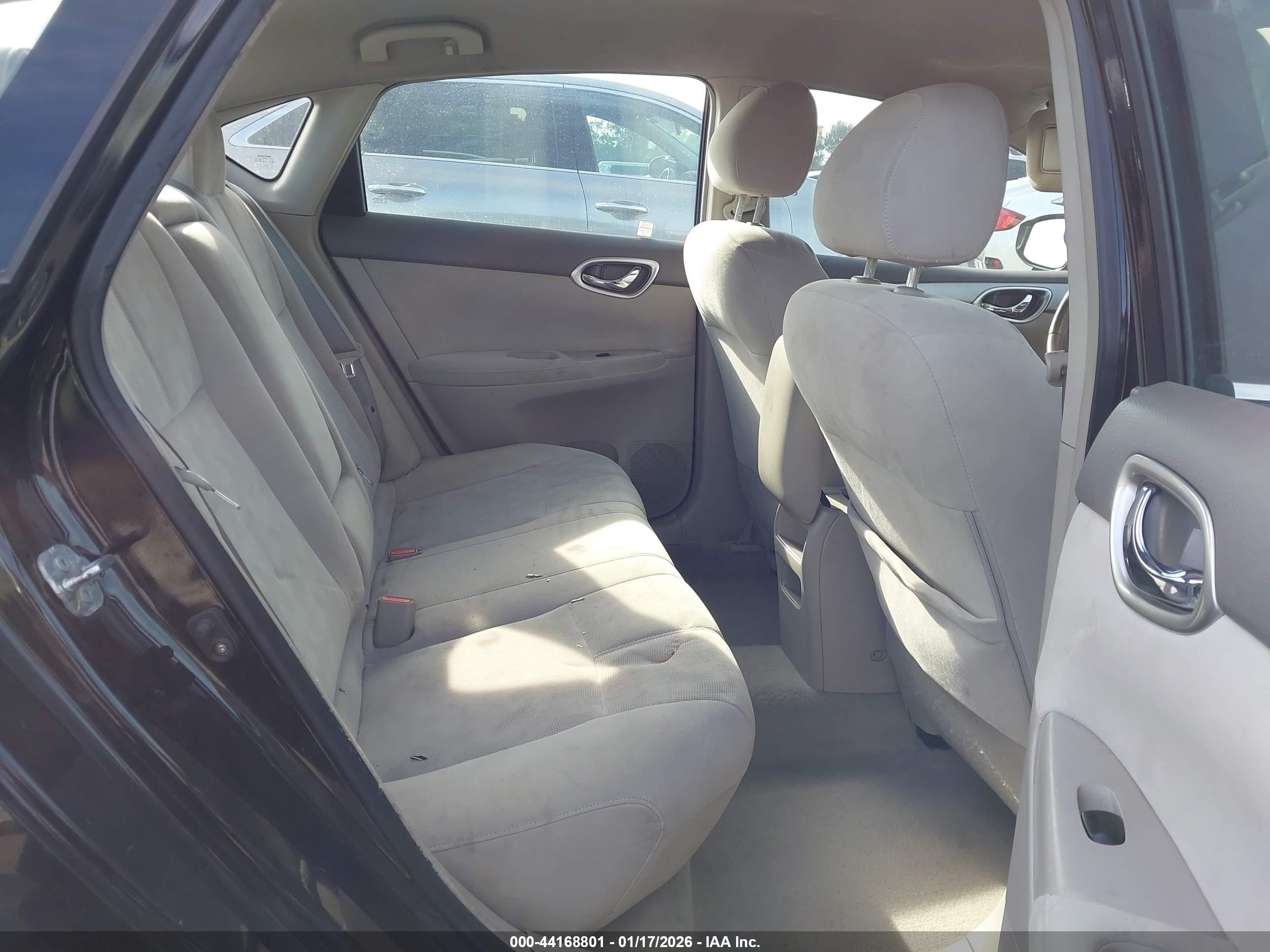NISSAN SENTRA image 8