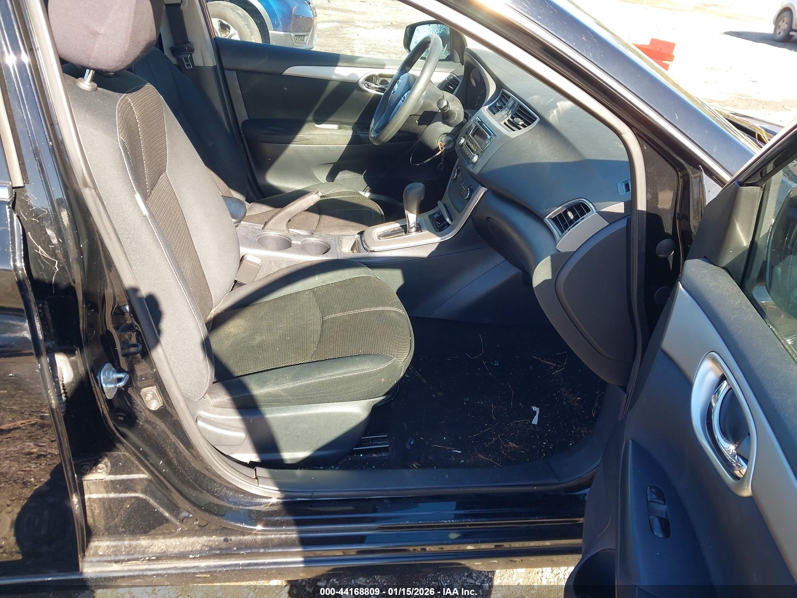 NISSAN SENTRA image 5